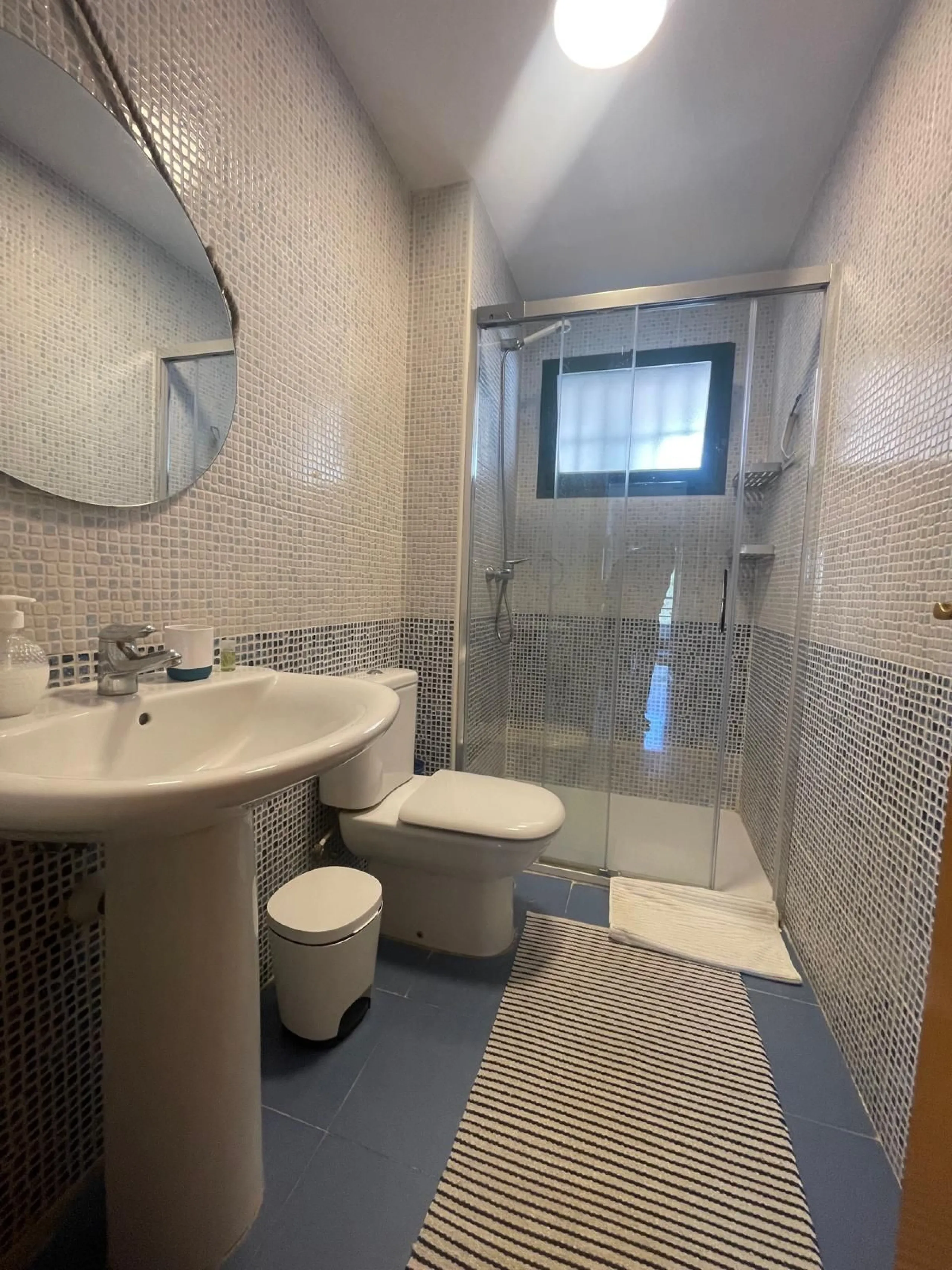 Tourist License Spacious 2-Bedroom Apartment in Torreblanca, Fuengirola