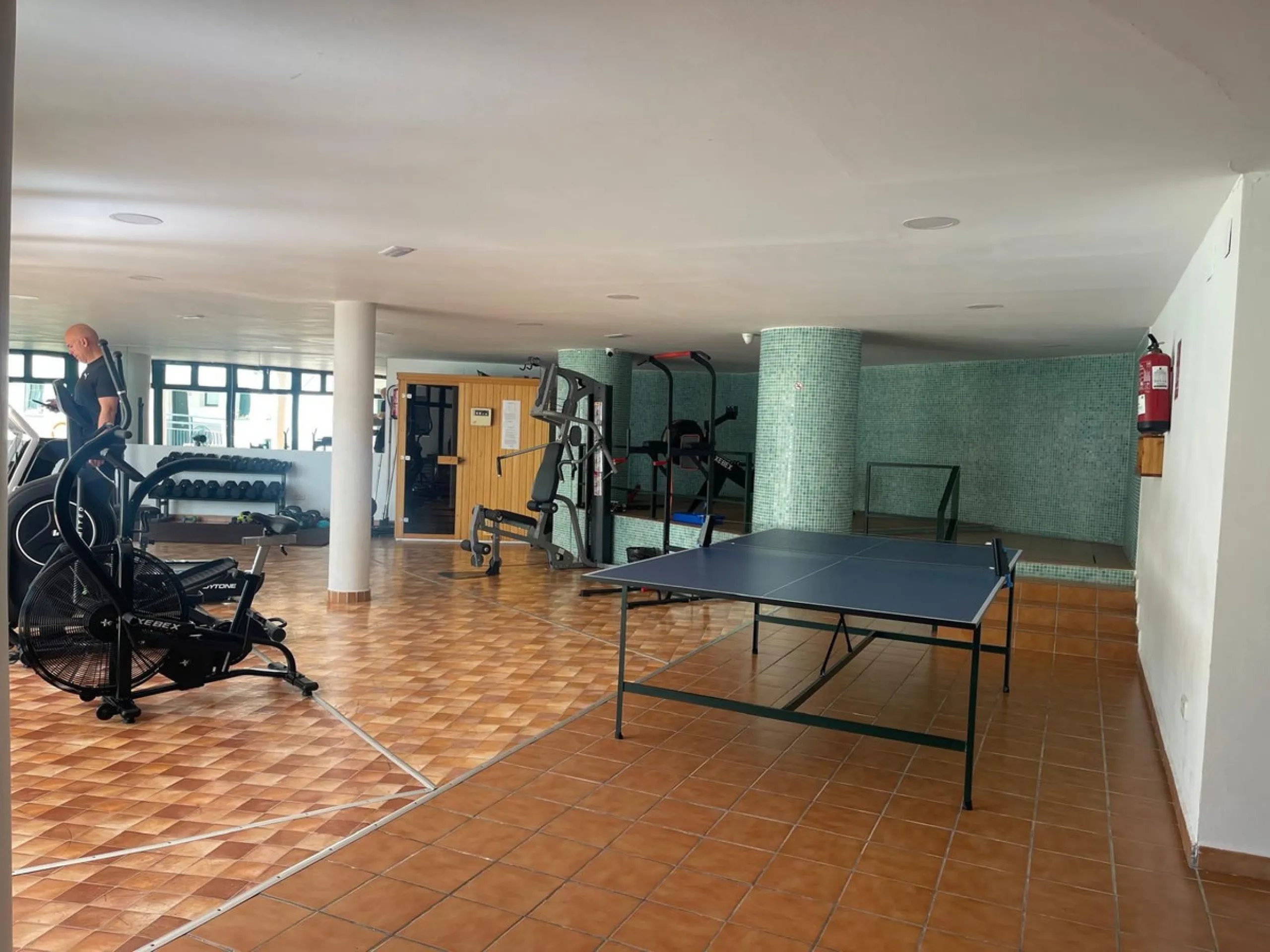 Tourist License Spacious 2-Bedroom Apartment in Torreblanca, Fuengirola