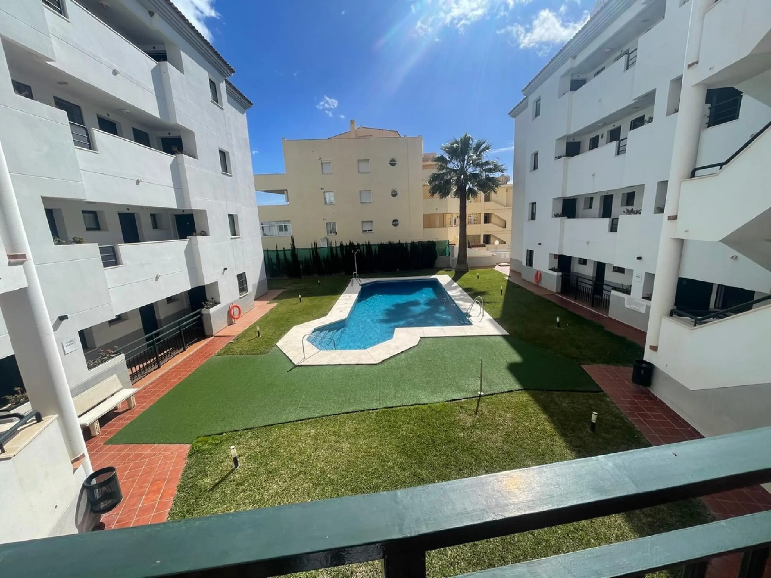 Tourist License Spacious 2-Bedroom Apartment in Torreblanca, Fuengirola