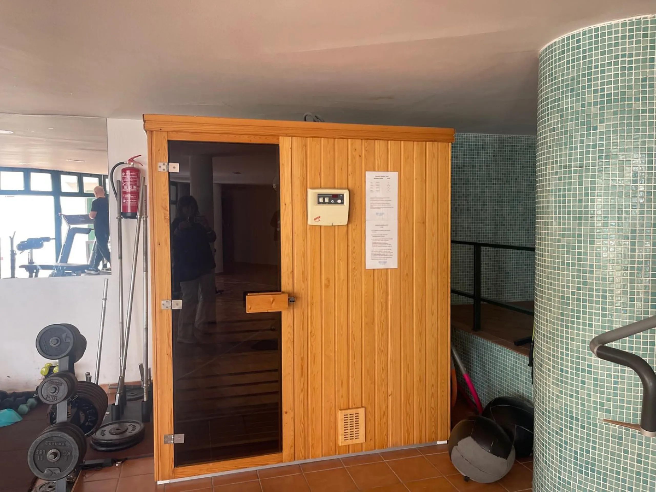 Tourist License Spacious 2-Bedroom Apartment in Torreblanca, Fuengirola