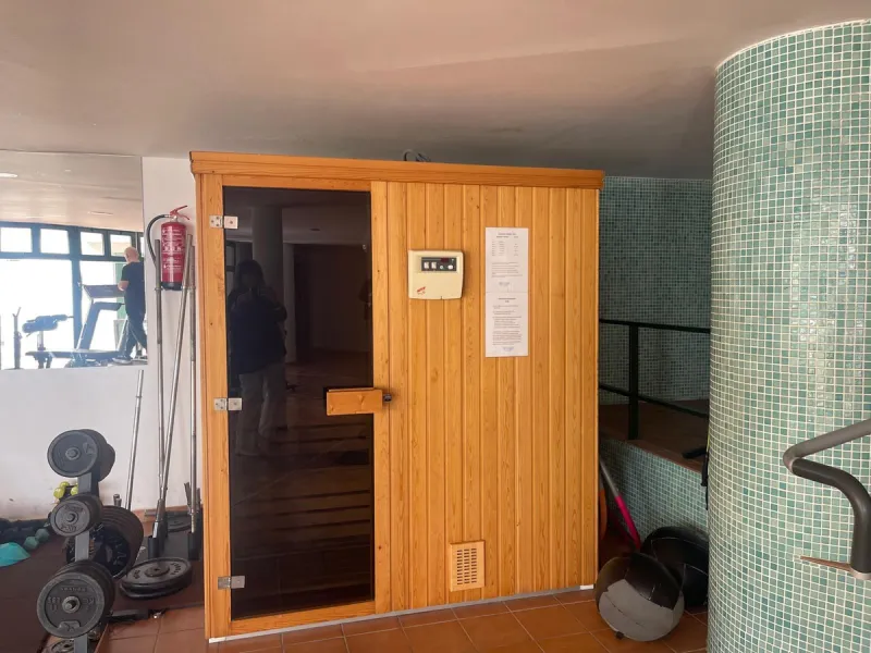 Tourist License Spacious 2-Bedroom Apartment in Torreblanca, Fuengirola