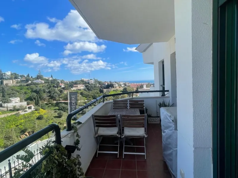 Tourist License Spacious 2-Bedroom Apartment in Torreblanca, Fuengirola