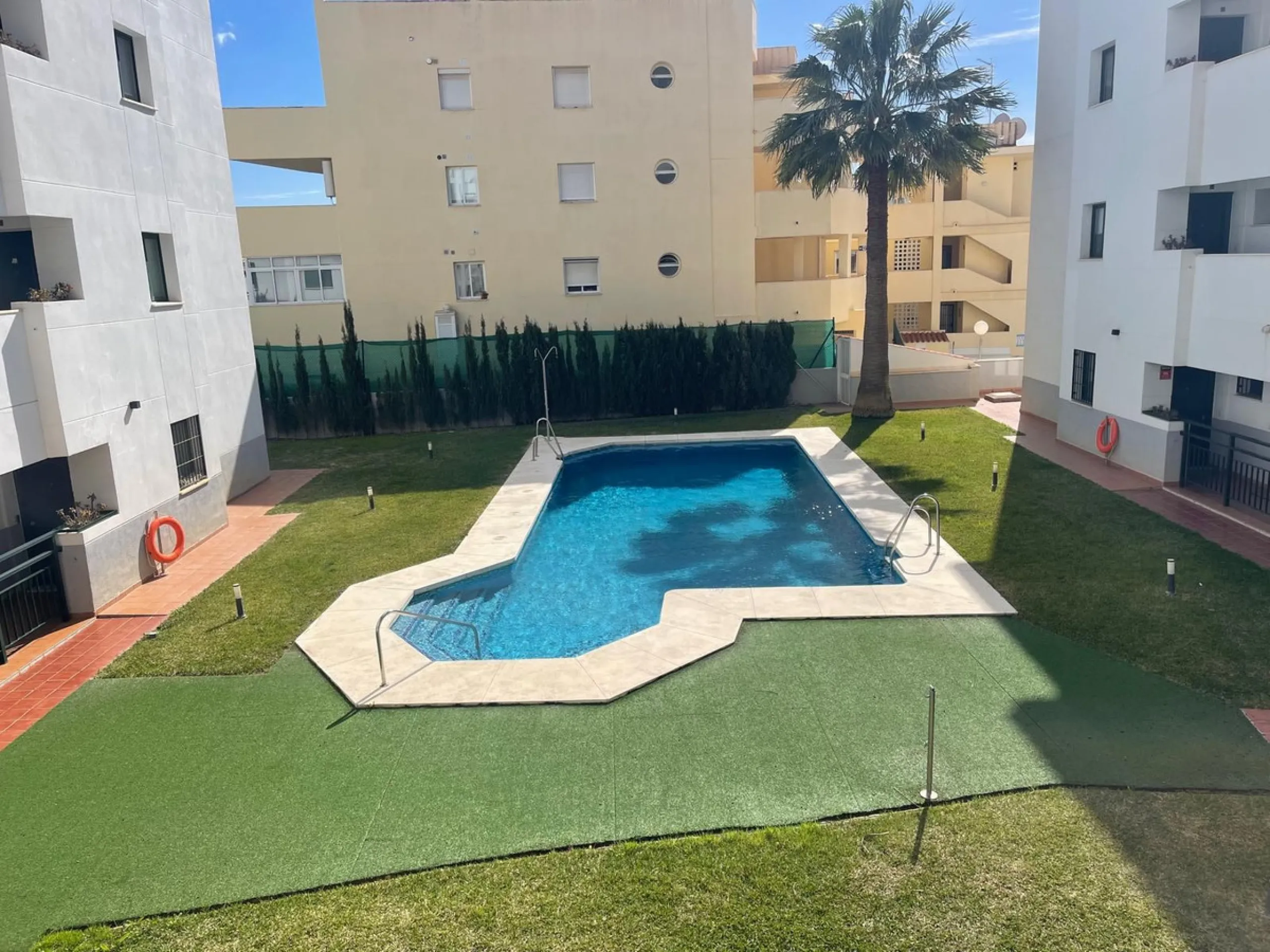 Tourist License Spacious 2-Bedroom Apartment in Torreblanca, Fuengirola