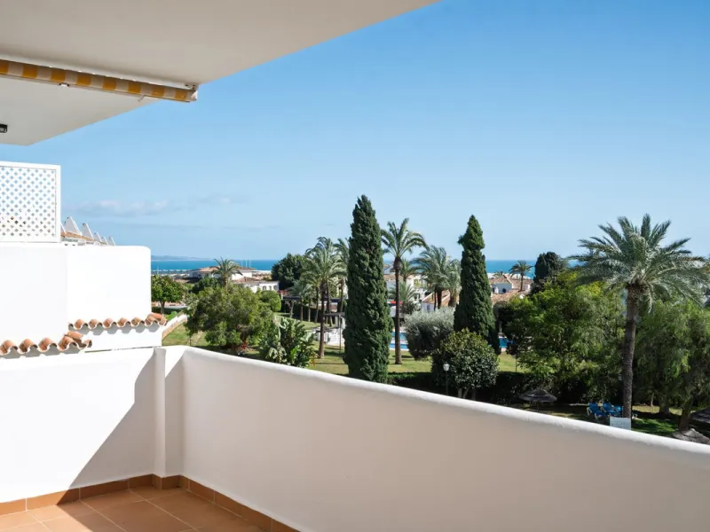 Exceptional opportunity in the reputable urbanisation of Royal Gardens, next to Centro Plaza.