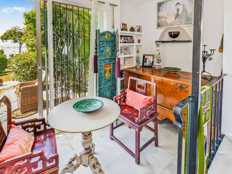 Discover this stunning 3-bedroom coastal home in the highly sought-after Bahía de Casares, where breathtaking sea and beach views create the perfect backdrop for everyday life. From the terrace of the lower living room, you can enjoy sights stretching acr