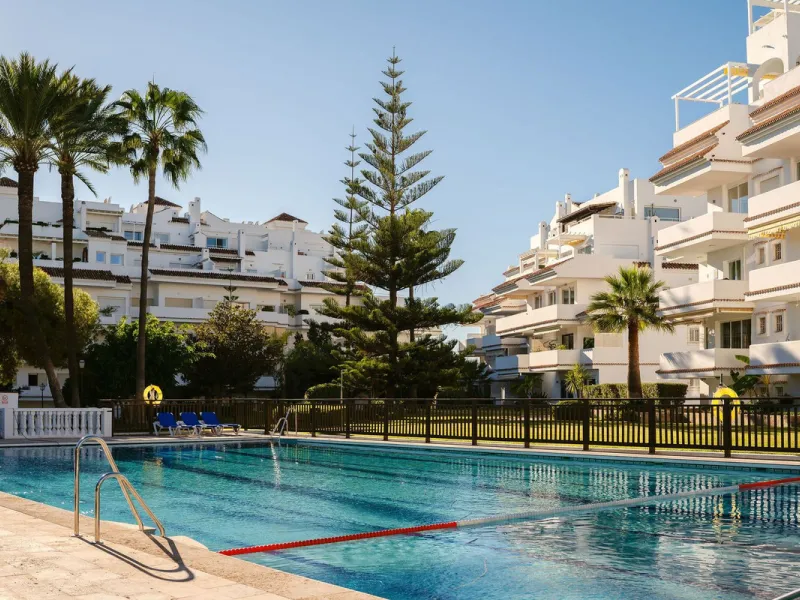 Exceptional opportunity in the reputable urbanisation of Royal Gardens, next to Centro Plaza.