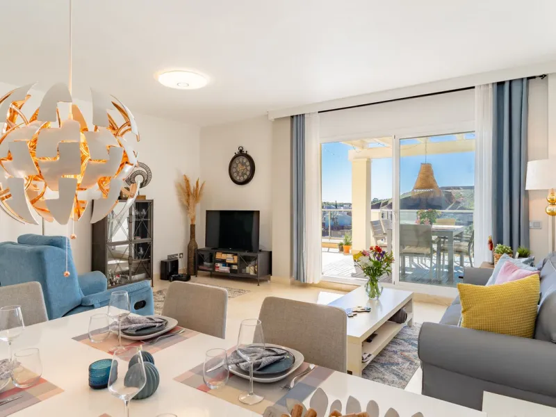 PROPERTY HIGHLIGHTS: