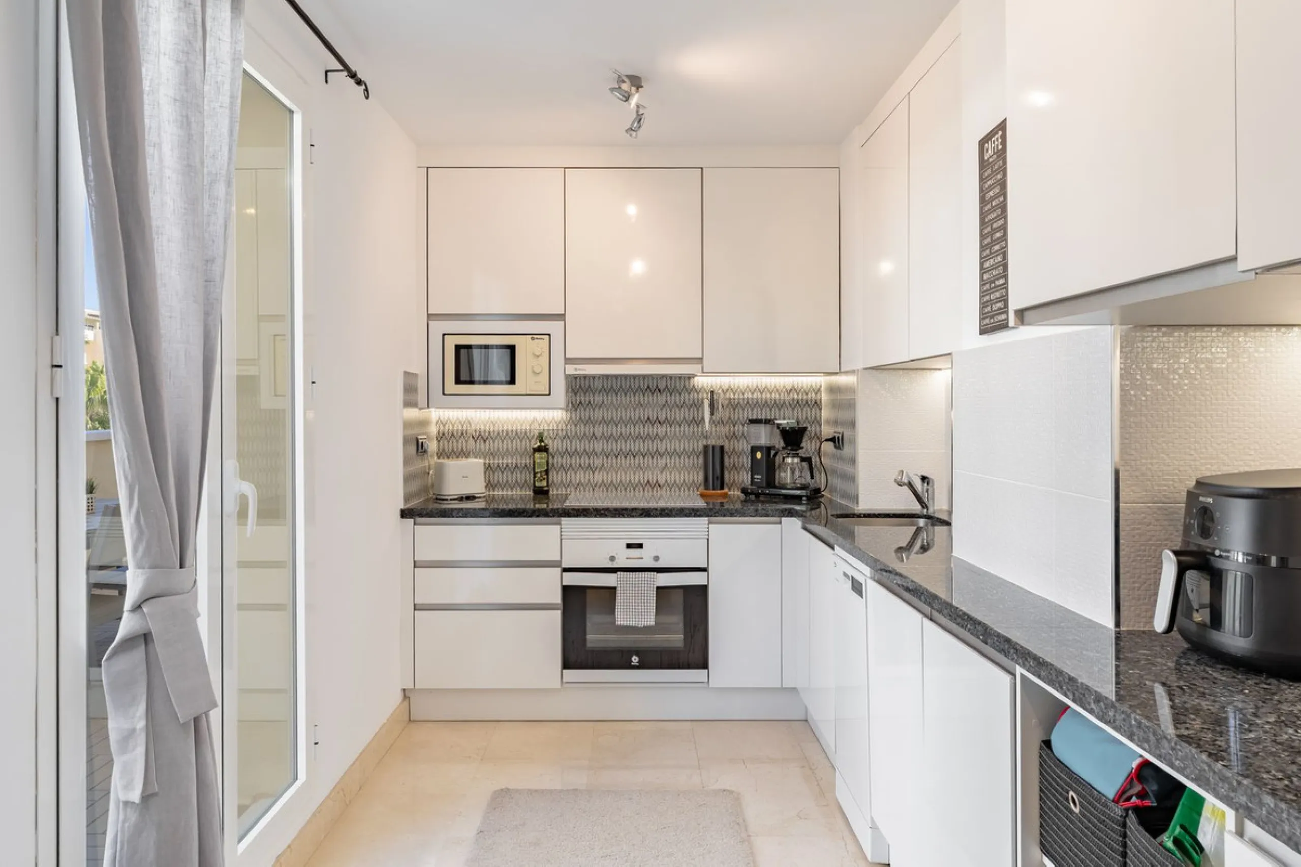 PROPERTY HIGHLIGHTS: