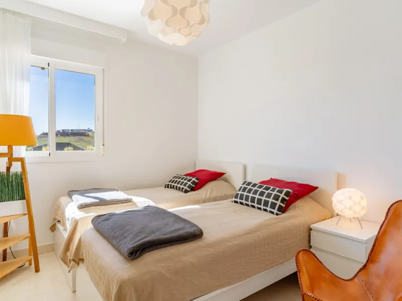 PROPERTY HIGHLIGHTS: