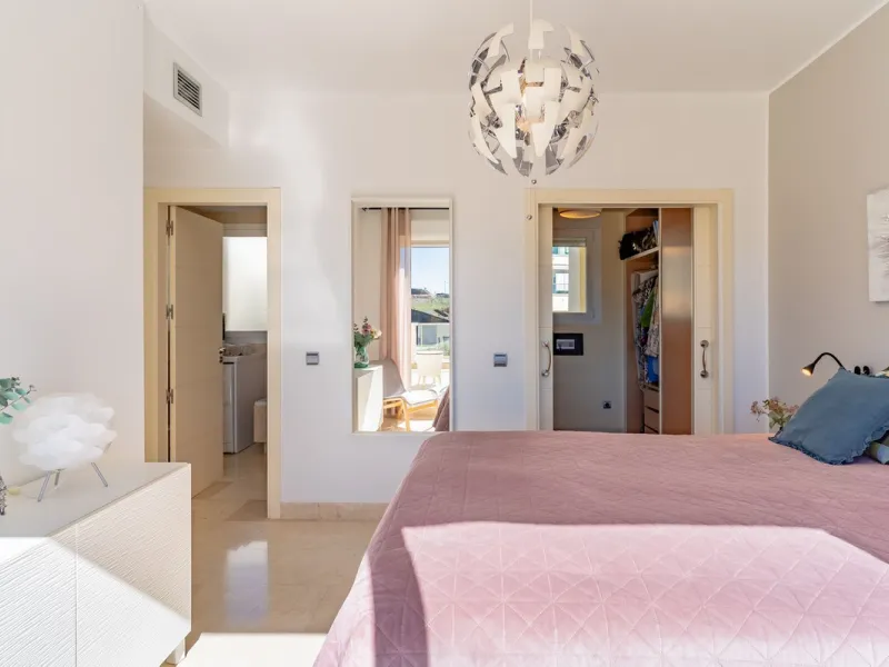 PROPERTY HIGHLIGHTS:
