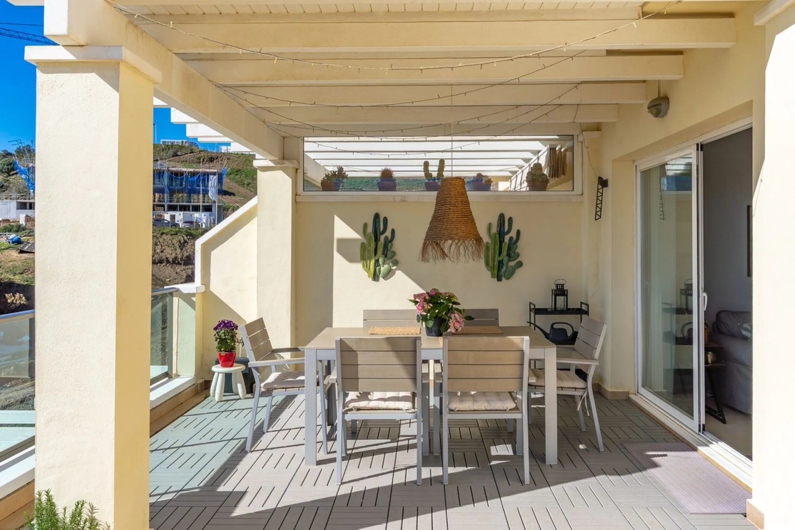 PROPERTY HIGHLIGHTS: