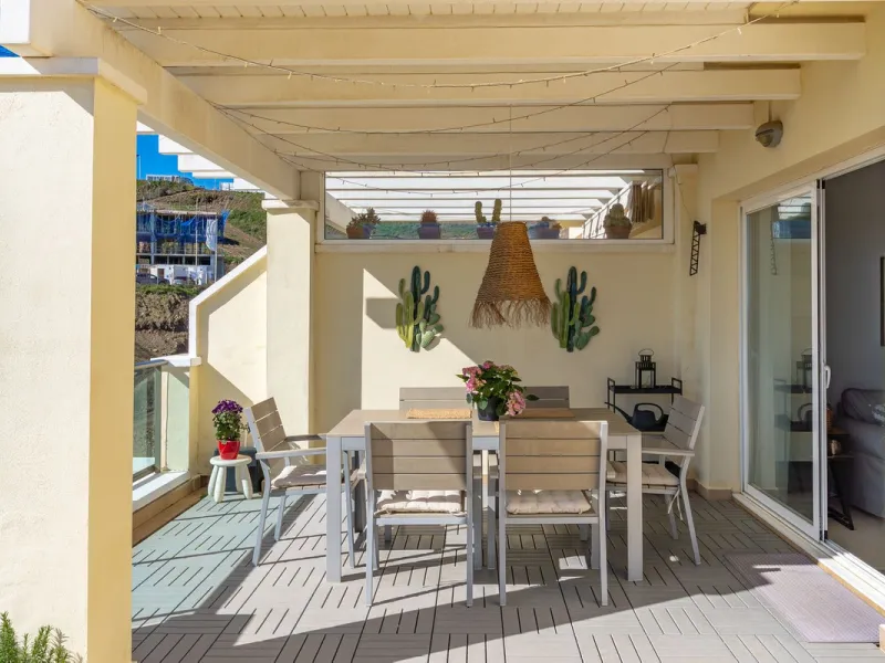 PROPERTY HIGHLIGHTS: