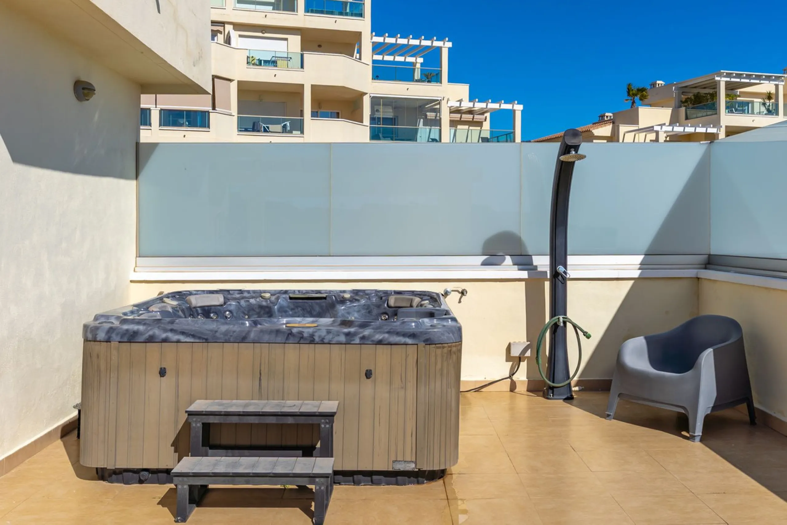 PROPERTY HIGHLIGHTS: