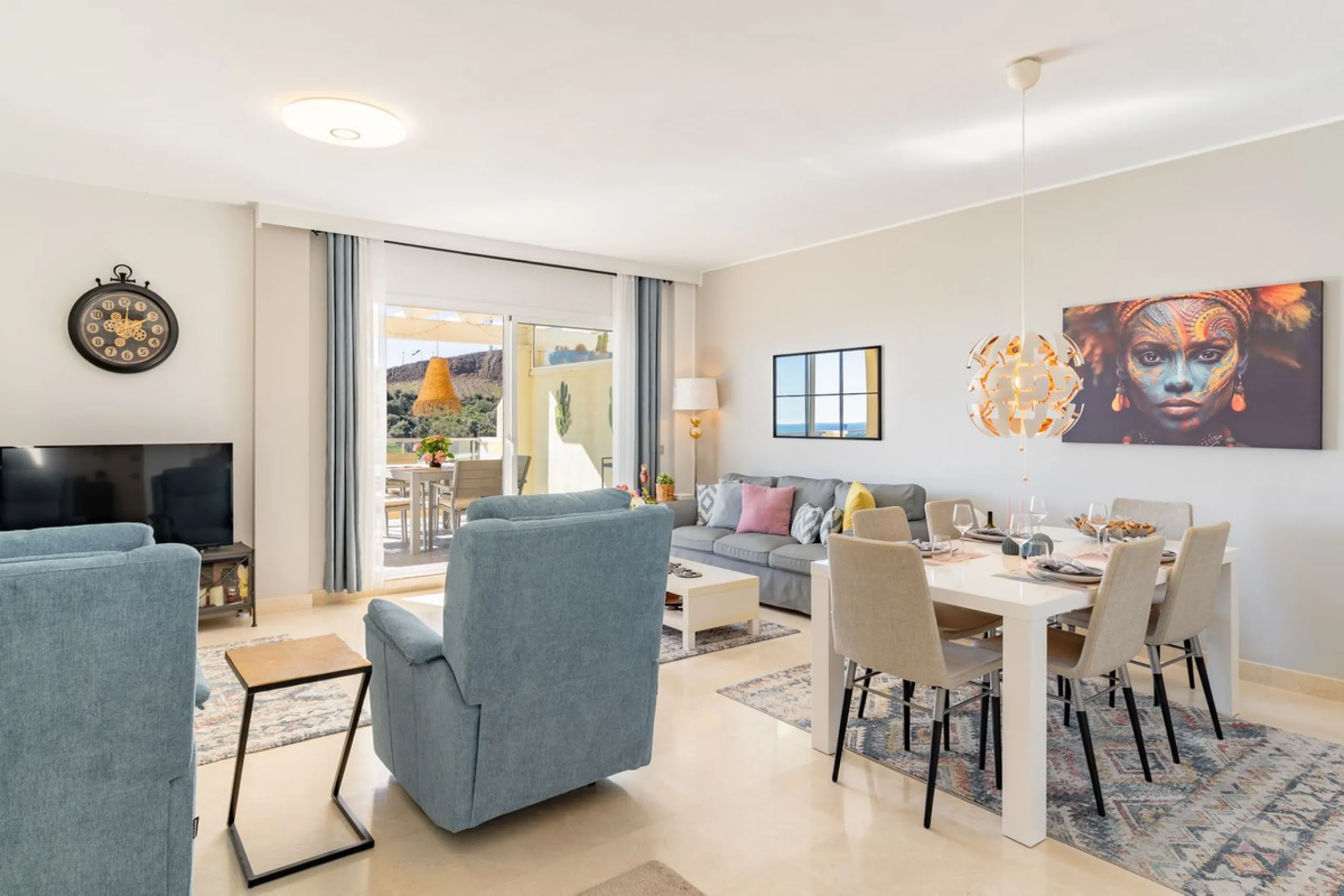 PROPERTY HIGHLIGHTS: