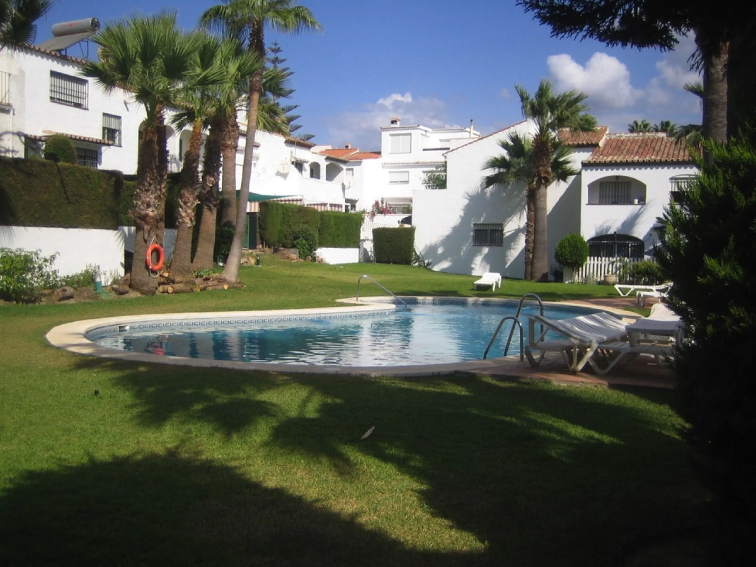 Charming 3-Bedroom Townhouse with Private Garden & BBQ in Bel Air, New Golden Mile, Estepona