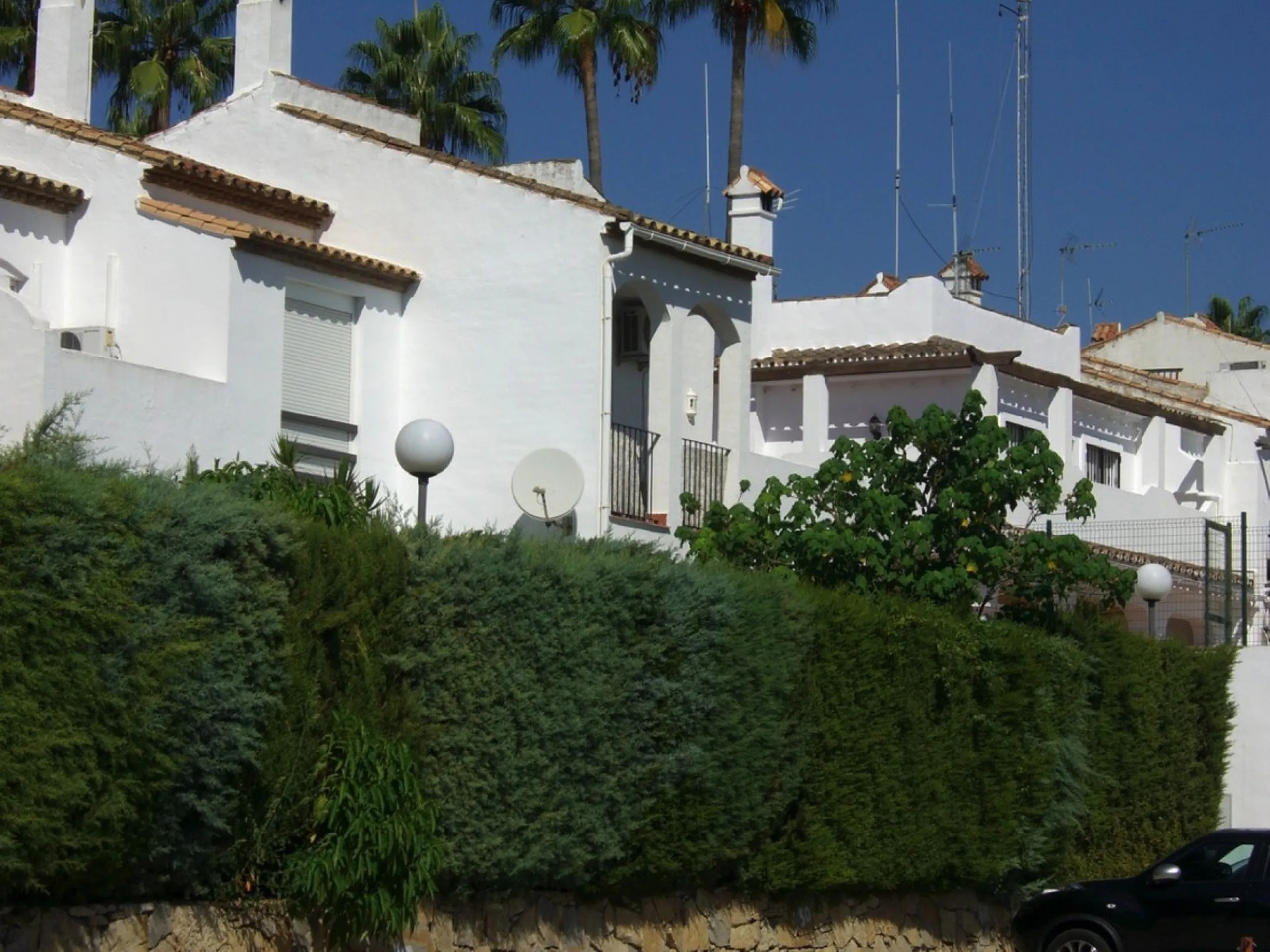 Charming 3-Bedroom Townhouse with Private Garden & BBQ in Bel Air, New Golden Mile, Estepona