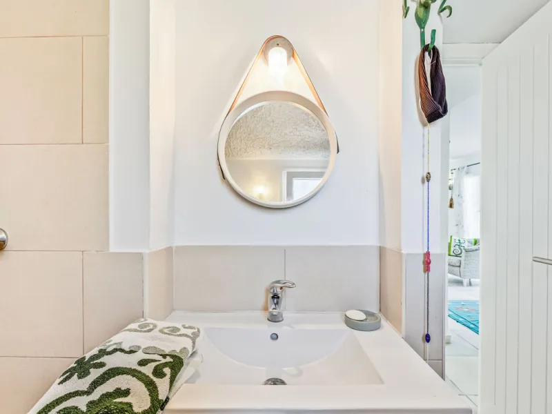 Discover this stunning 3-bedroom coastal home in the highly sought-after Bahía de Casares, where breathtaking sea and beach views create the perfect backdrop for everyday life. From the terrace of the lower living room, you can enjoy sights stretching acr