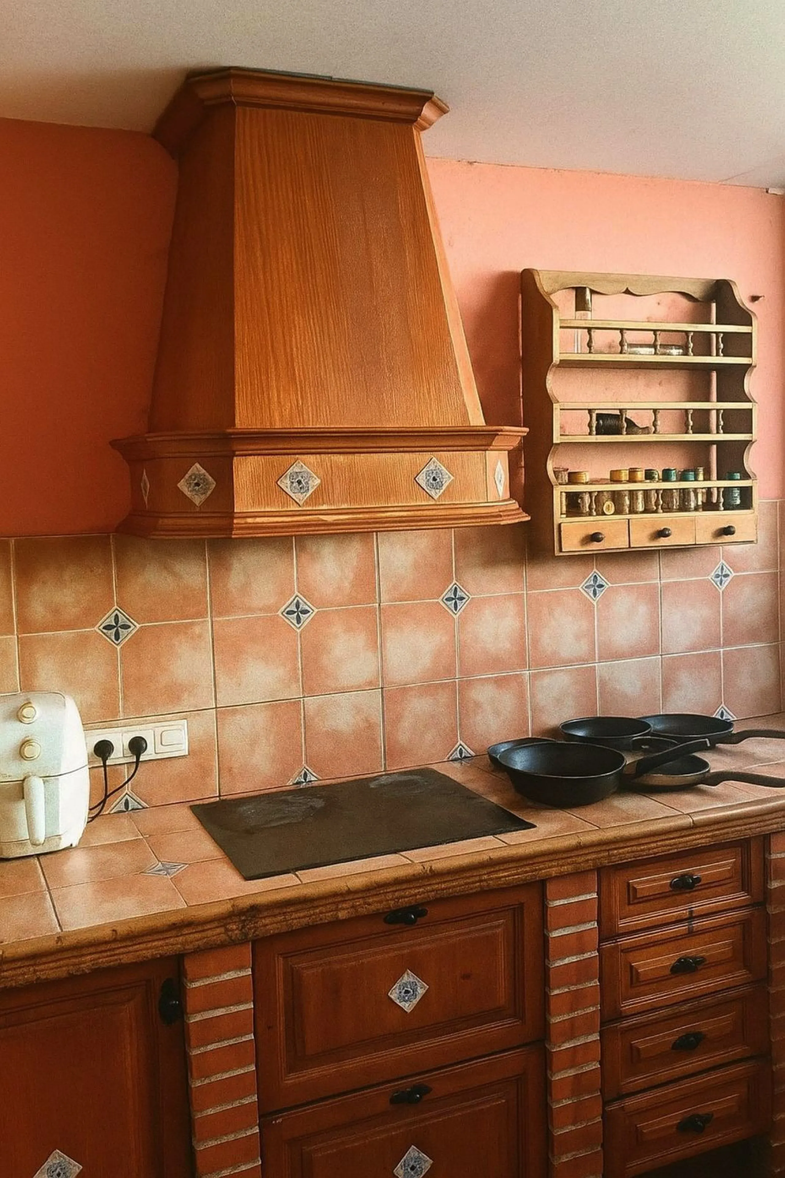 Charming 3-Bedroom Townhouse with Private Garden & BBQ in Bel Air, New Golden Mile, Estepona