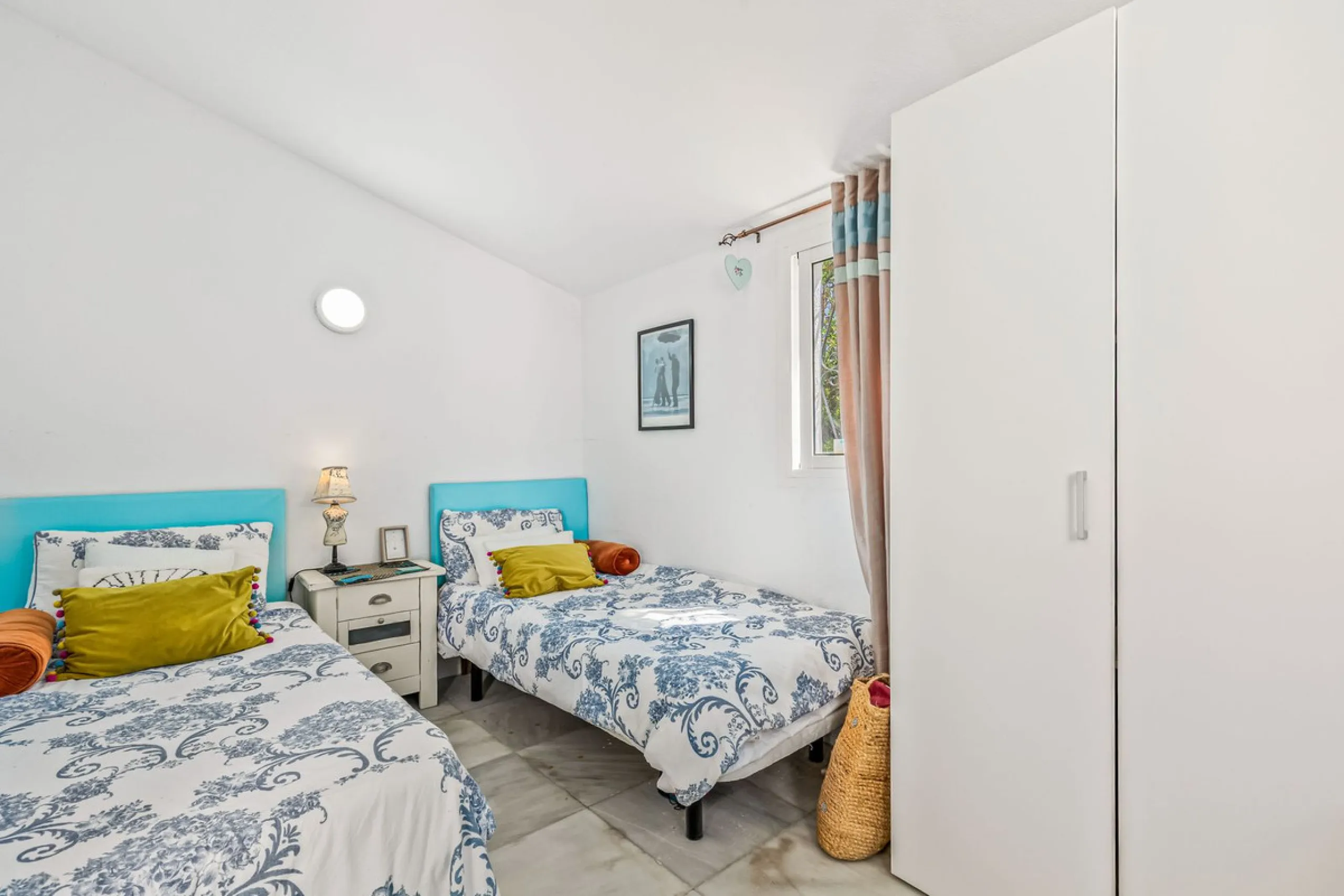 Discover this stunning 3-bedroom coastal home in the highly sought-after Bahía de Casares, where breathtaking sea and beach views create the perfect backdrop for everyday life. From the terrace of the lower living room, you can enjoy sights stretching acr