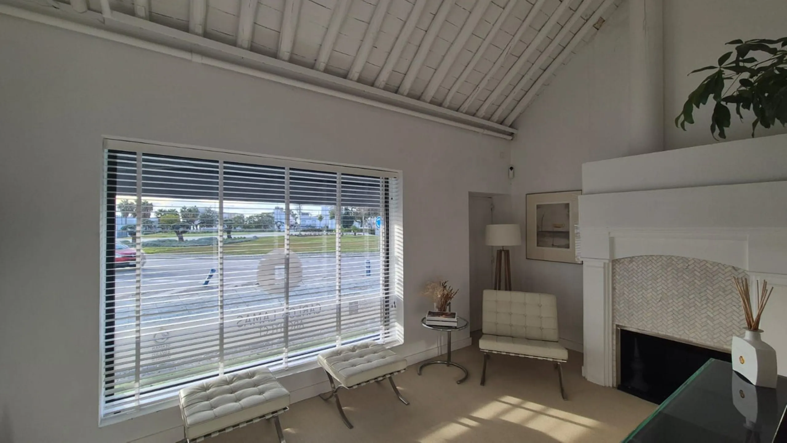 Exceptional Detached House in San Pedro Pueblo, Marbella – Prime Investment Opportunity on Bulevar San Pedro Alcántara with High Development Potential