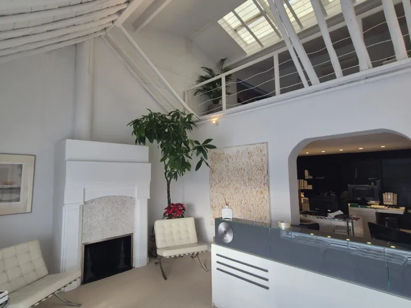 Exceptional Detached House in San Pedro Pueblo, Marbella – Prime Investment Opportunity on Bulevar San Pedro Alcántara with High Development Potential