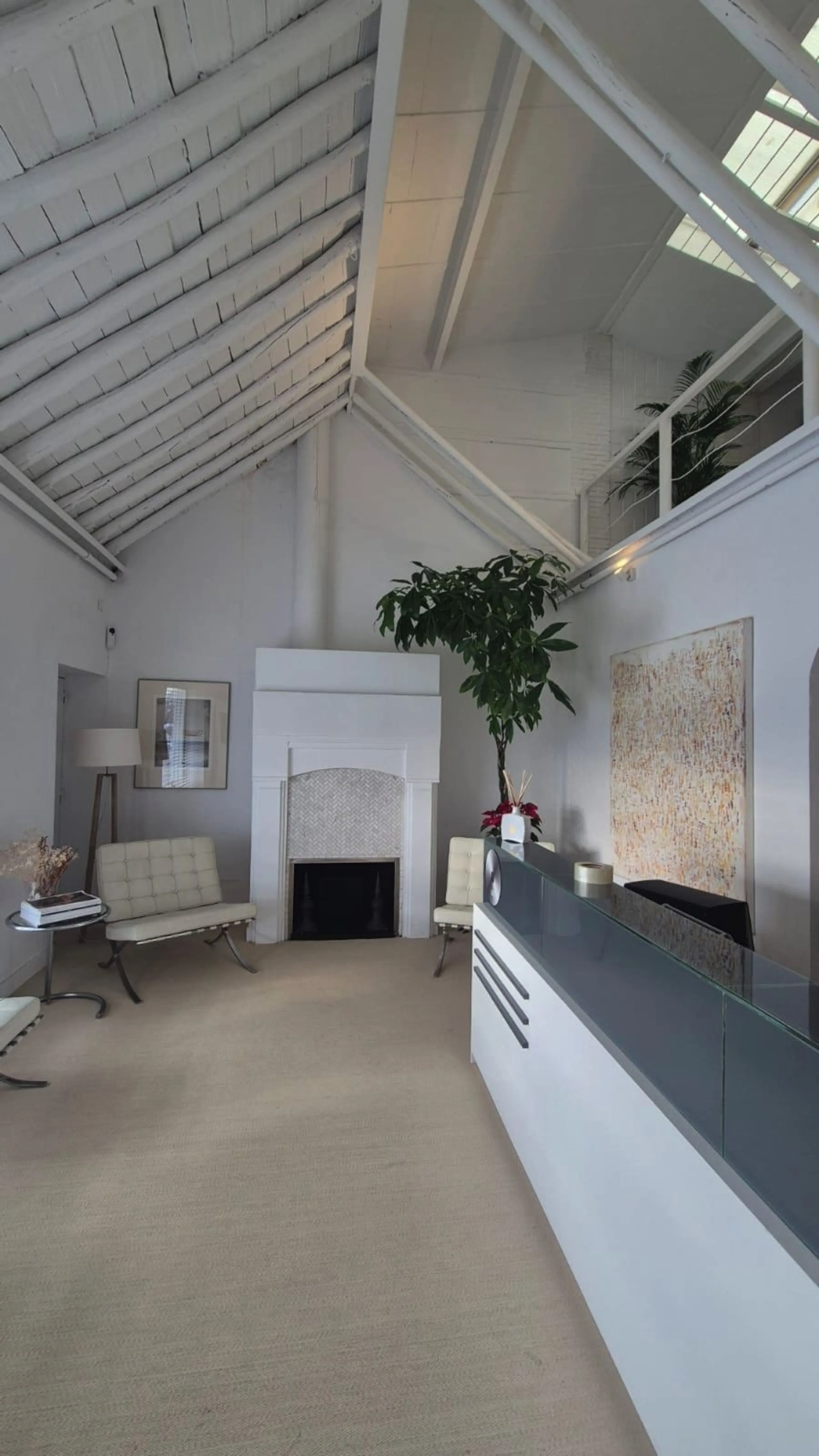 Exceptional Detached House in San Pedro Pueblo, Marbella – Prime Investment Opportunity on Bulevar San Pedro Alcántara with High Development Potential
