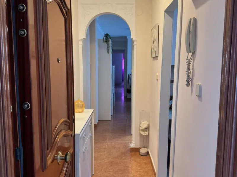 Charming 7th-Floor Apartment with Pleasant Views in Plaza de Toros, Marbella – Move-In Ready with Furniture Included!
