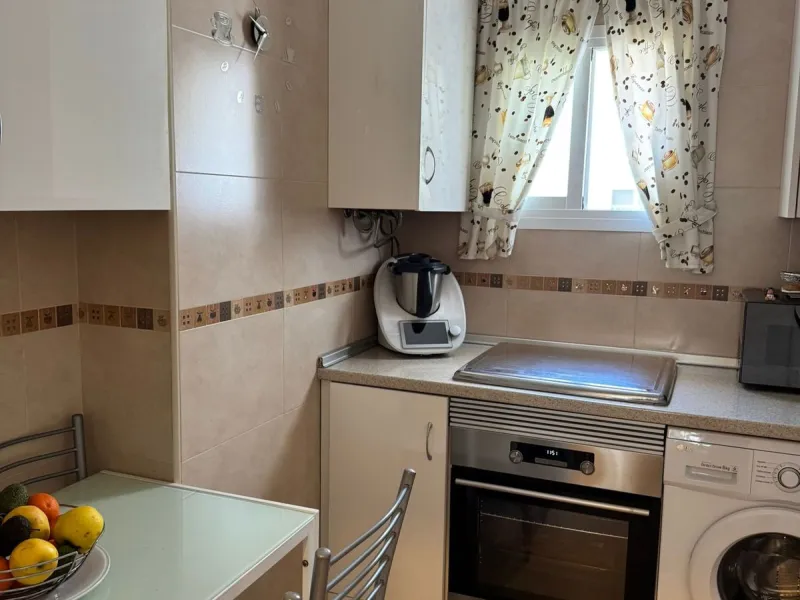 Charming 7th-Floor Apartment with Pleasant Views in Plaza de Toros, Marbella – Move-In Ready with Furniture Included!