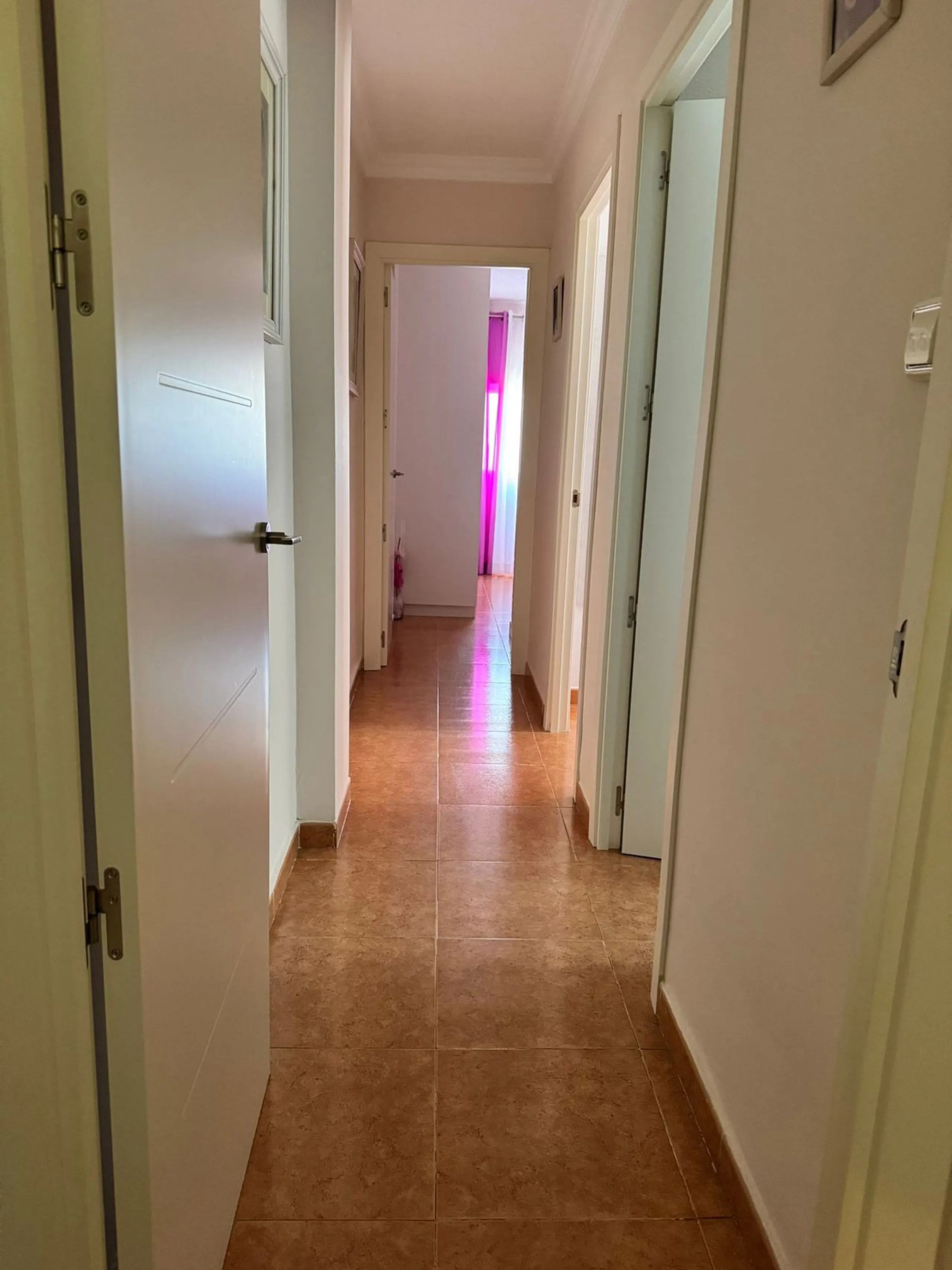 Charming 7th-Floor Apartment with Pleasant Views in Plaza de Toros, Marbella – Move-In Ready with Furniture Included!