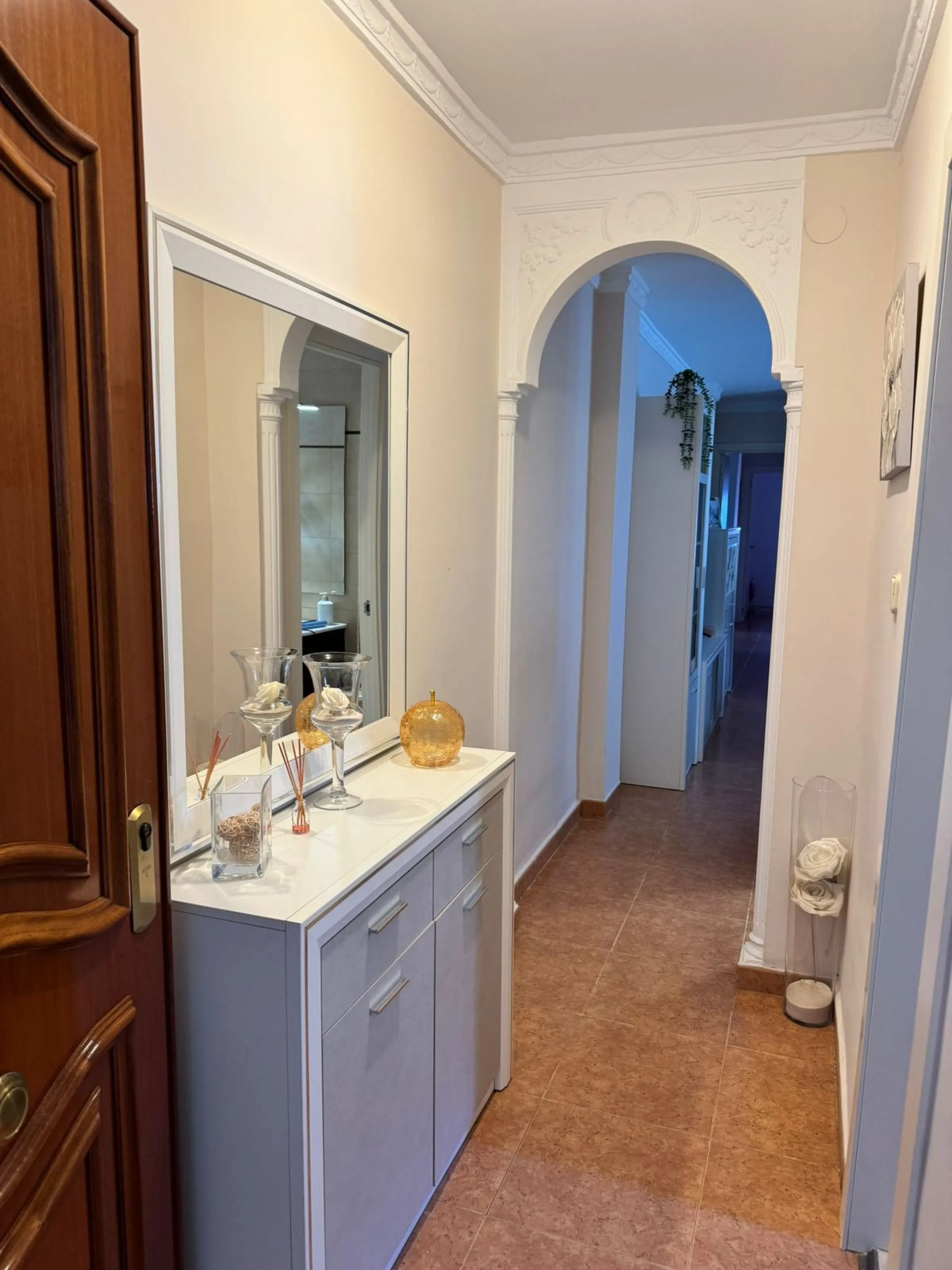 Charming 7th-Floor Apartment with Pleasant Views in Plaza de Toros, Marbella – Move-In Ready with Furniture Included!