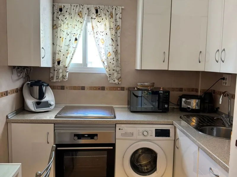 Charming 7th-Floor Apartment with Pleasant Views in Plaza de Toros, Marbella – Move-In Ready with Furniture Included!
