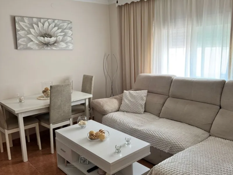 Charming 7th-Floor Apartment with Pleasant Views in Plaza de Toros, Marbella – Move-In Ready with Furniture Included!