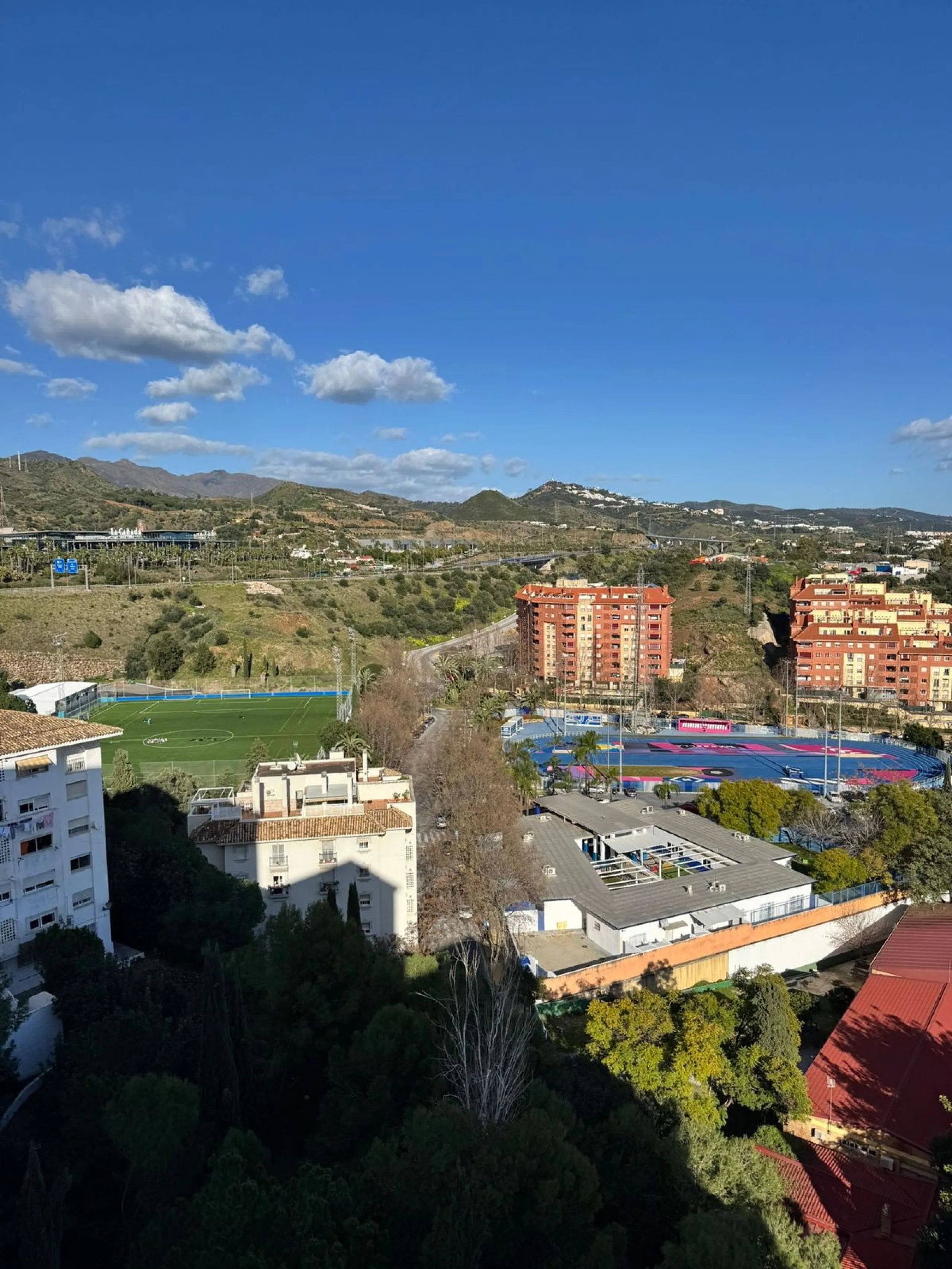 Charming 7th-Floor Apartment with Pleasant Views in Plaza de Toros, Marbella – Move-In Ready with Furniture Included!