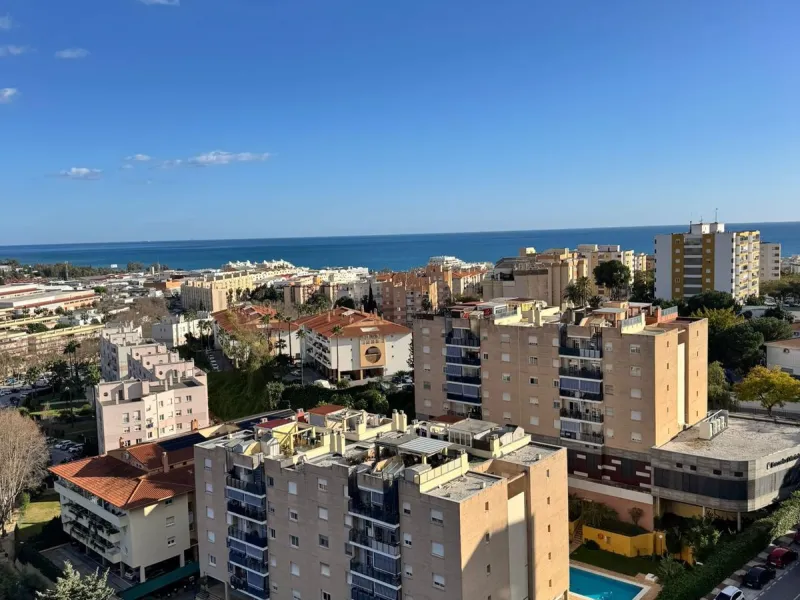 Charming 7th-Floor Apartment with Pleasant Views in Plaza de Toros, Marbella – Move-In Ready with Furniture Included!