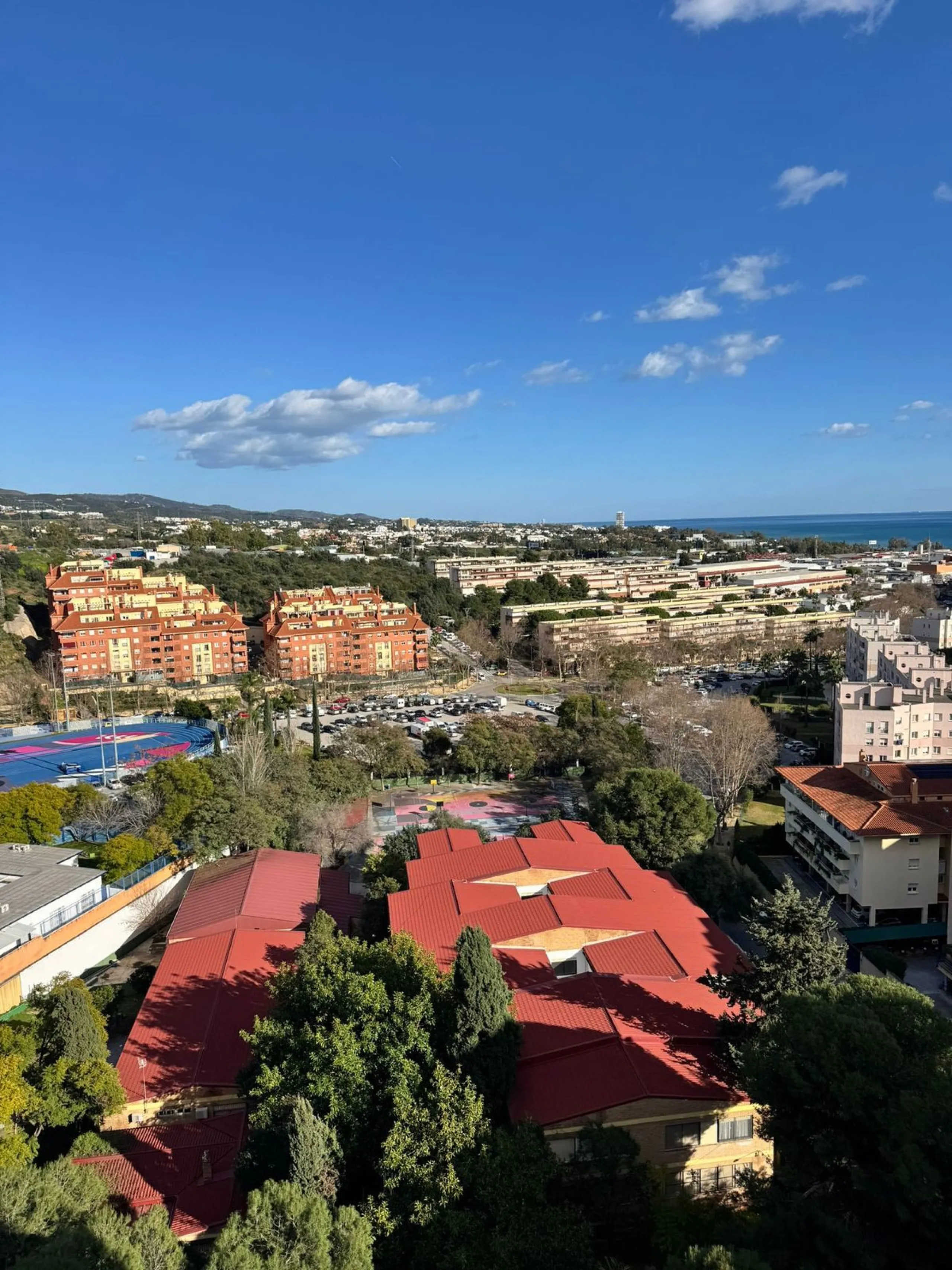Charming 7th-Floor Apartment with Pleasant Views in Plaza de Toros, Marbella – Move-In Ready with Furniture Included!