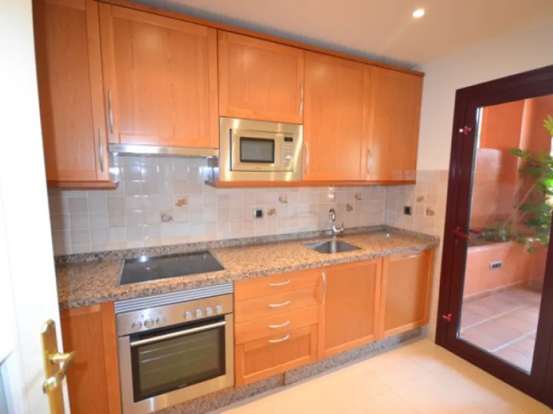 Stunning Andalucian style townhouse located on the famous golden mile in Marbella. A wonderfull designed architecture with Mediterranean taste, surrounded by lush tropical gardens and polos in areas of large ponds make this location a great place to live.