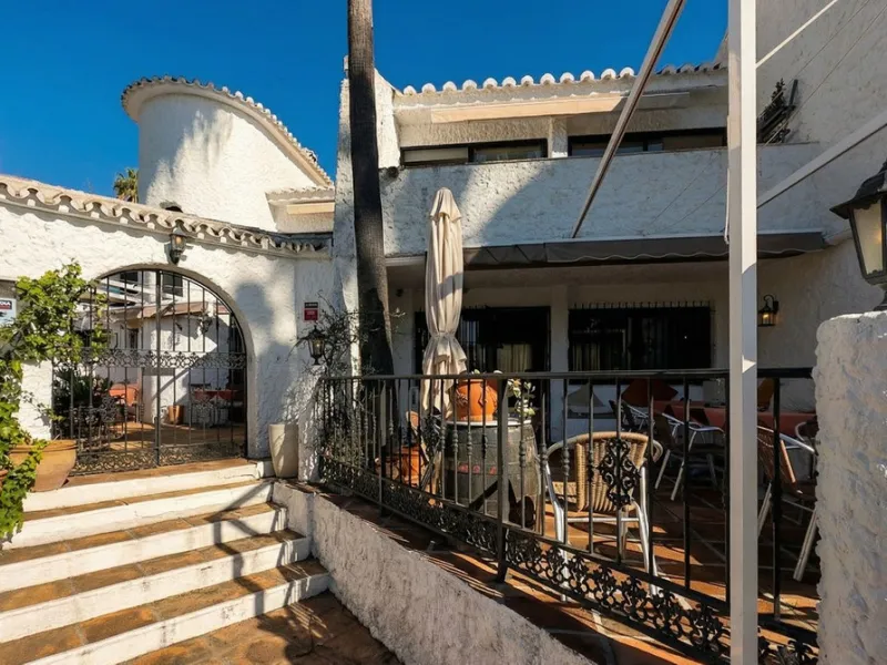 Restaurant and Apartment for Sale – An Exceptional Investment Opportunity on the Costa del Sol
