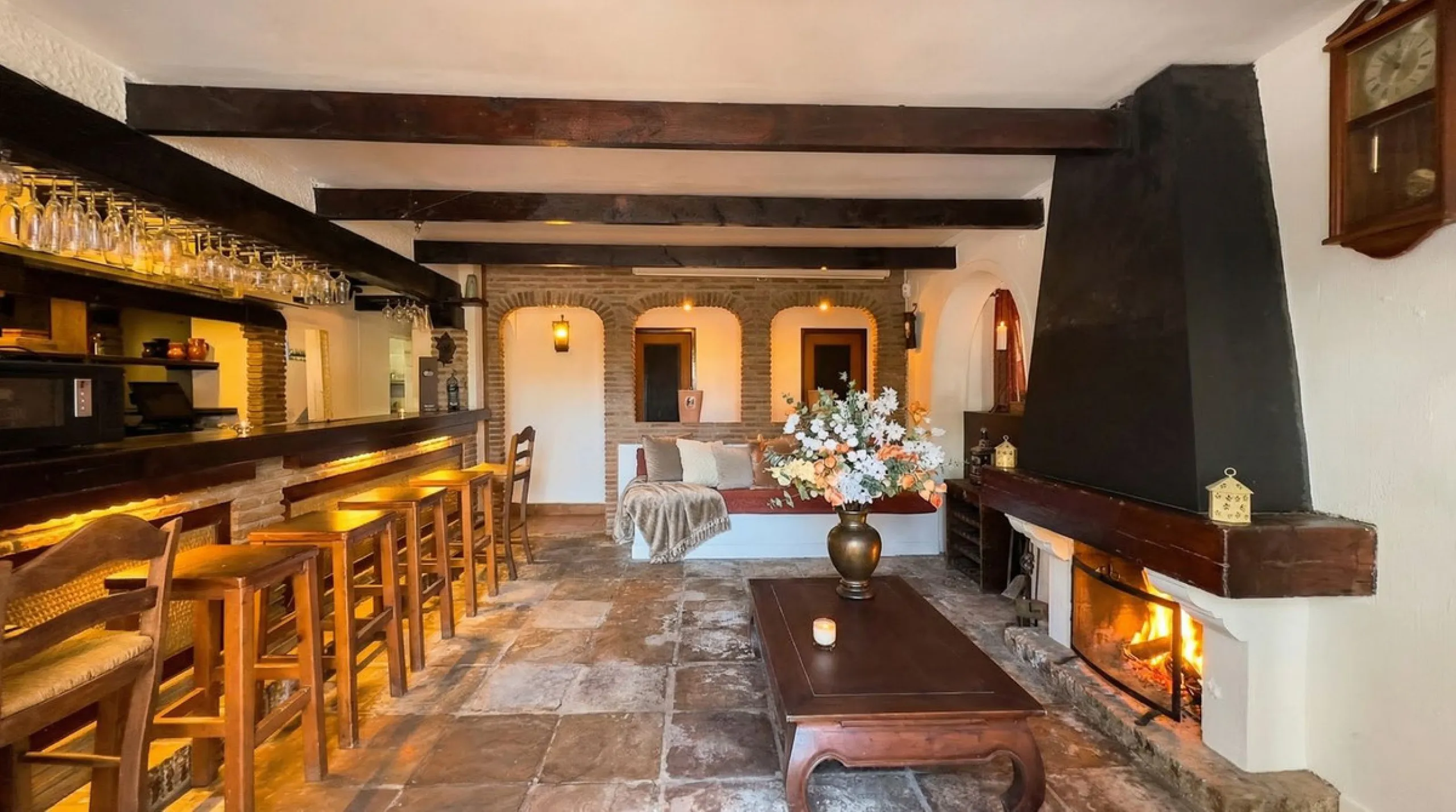 Restaurant and Apartment for Sale – An Exceptional Investment Opportunity on the Costa del Sol