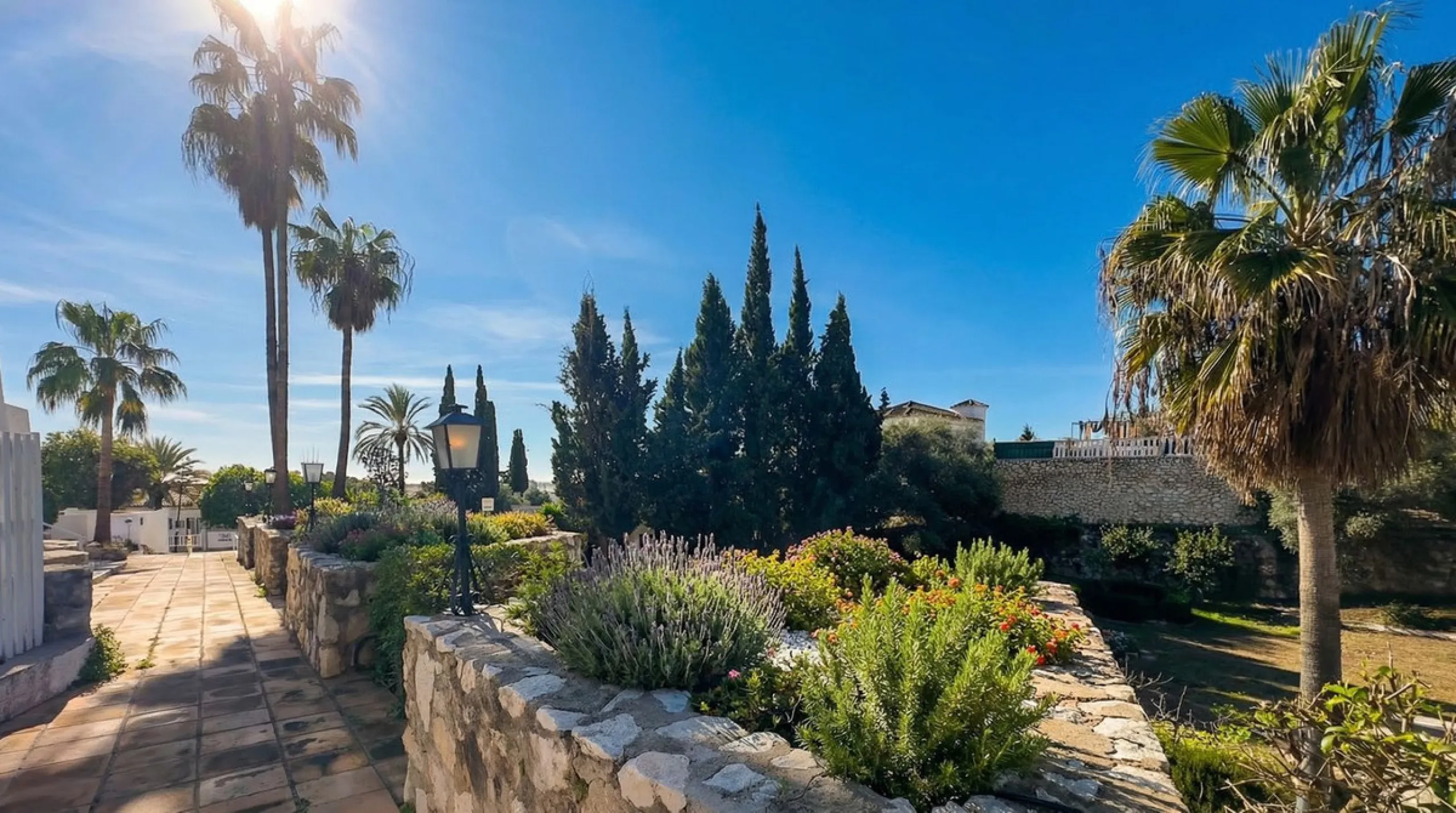 Restaurant and Apartment for Sale – An Exceptional Investment Opportunity on the Costa del Sol
