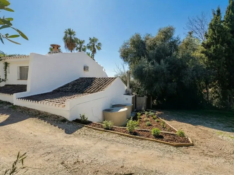 Restaurant and Apartment for Sale – An Exceptional Investment Opportunity on the Costa del Sol