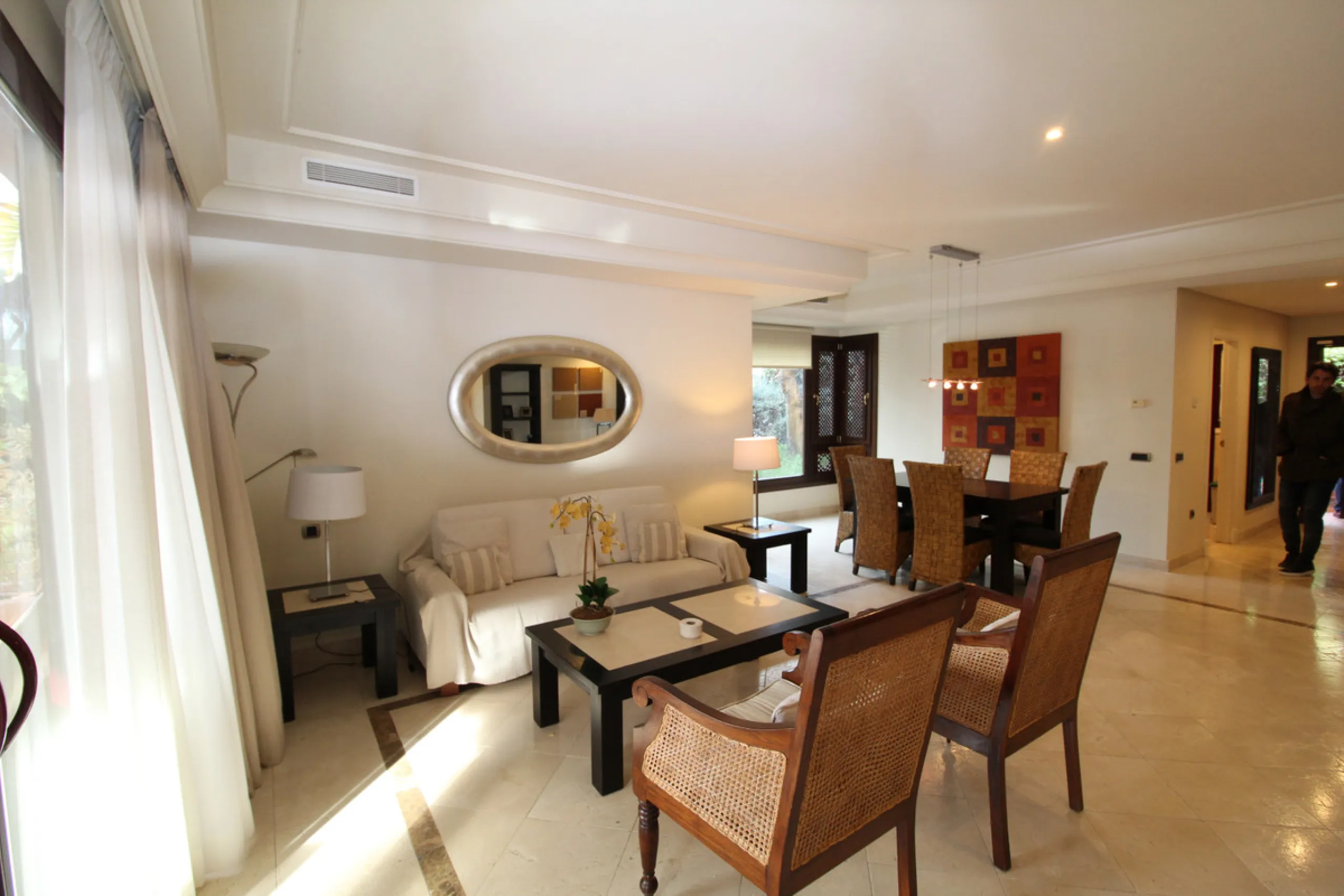 House - Semi-Detached House в продаже в Marbella, Málaga. В доме 3 спален и 3 ванных комнат. Площадь дома 431 м². Площадь участка 100 м²