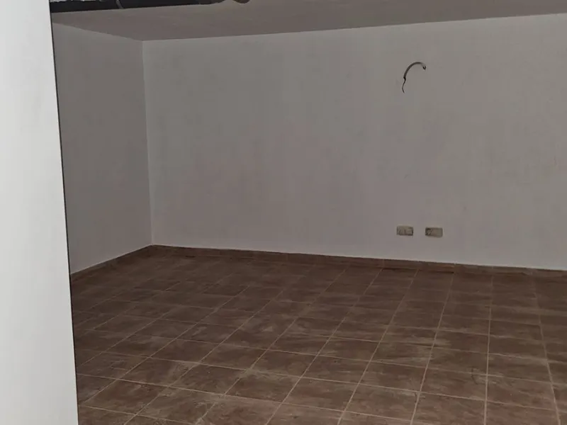 House - Townhouse в продаже в Casares, Málaga. В доме 3 спален и 2 ванных комнат. Площадь дома 237 м²