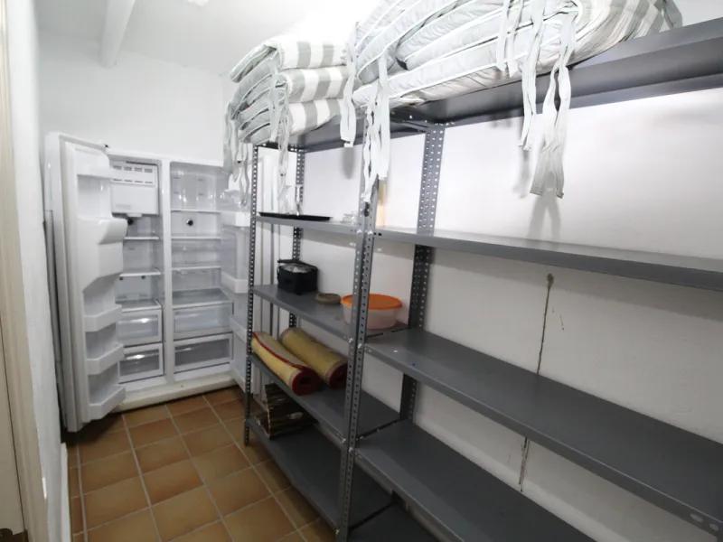 House - Semi-Detached House в продаже в Marbella, Málaga. В доме 3 спален и 3 ванных комнат. Площадь дома 431 м². Площадь участка 100 м²