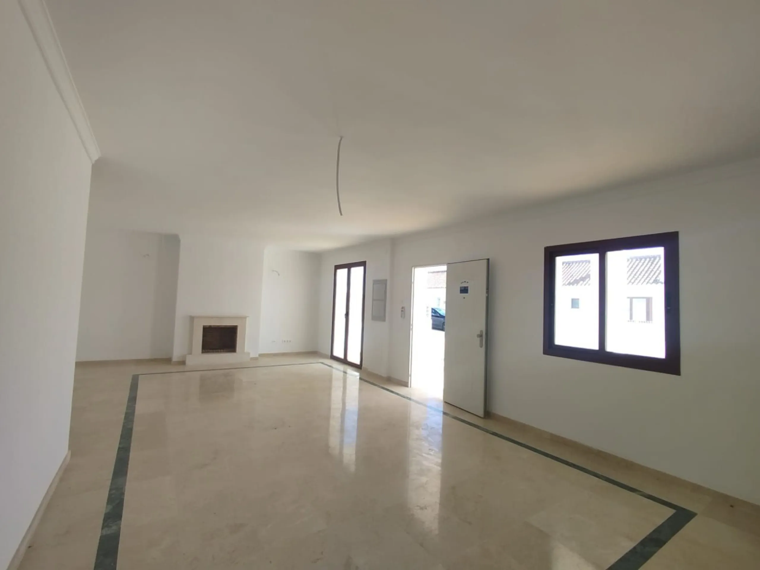 House - Townhouse в продаже в Casares, Málaga. В доме 3 спален и 3 ванных комнат. Площадь дома 266 м²