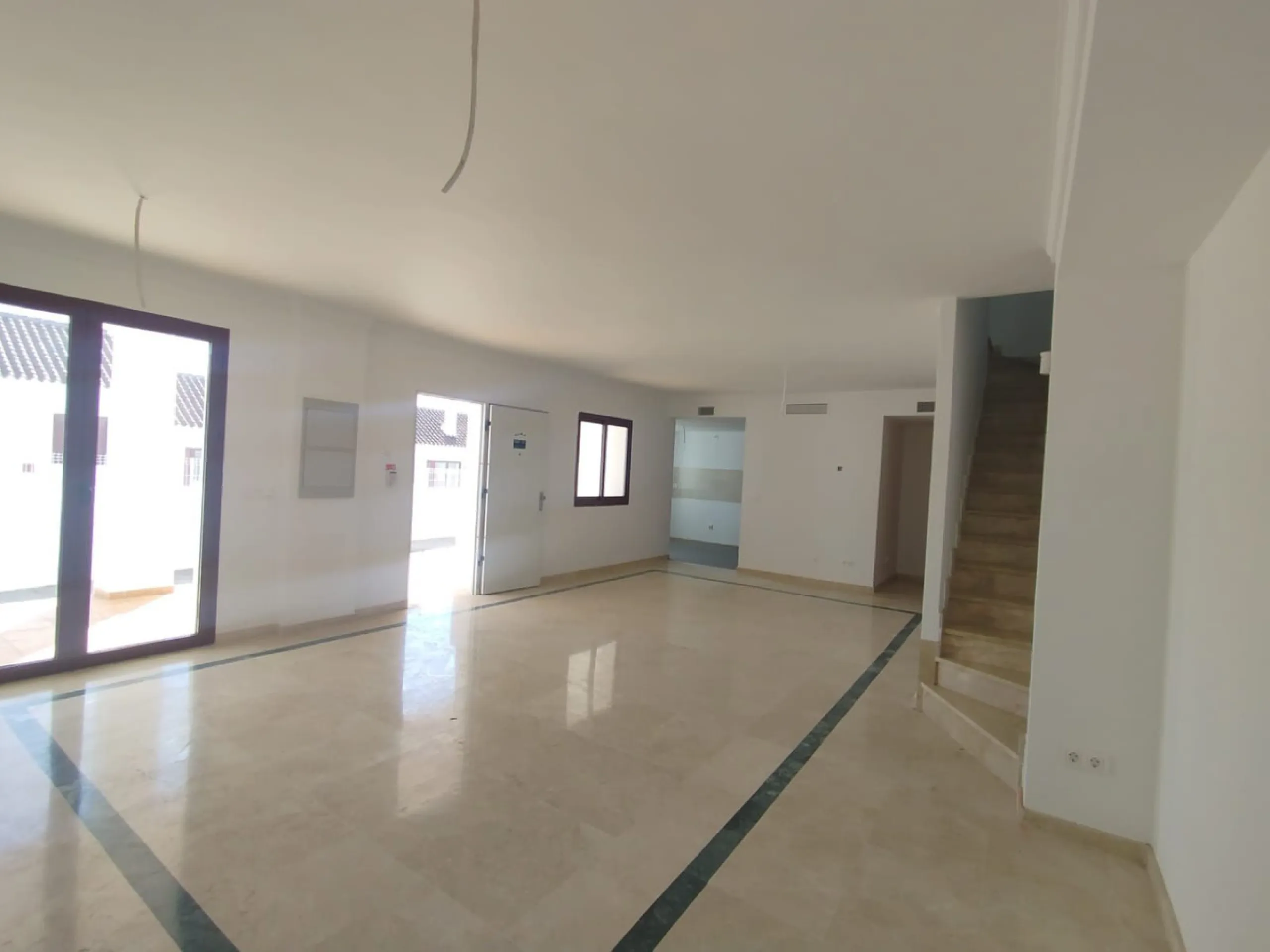 House - Townhouse в продаже в Casares, Málaga. В доме 3 спален и 3 ванных комнат. Площадь дома 266 м²