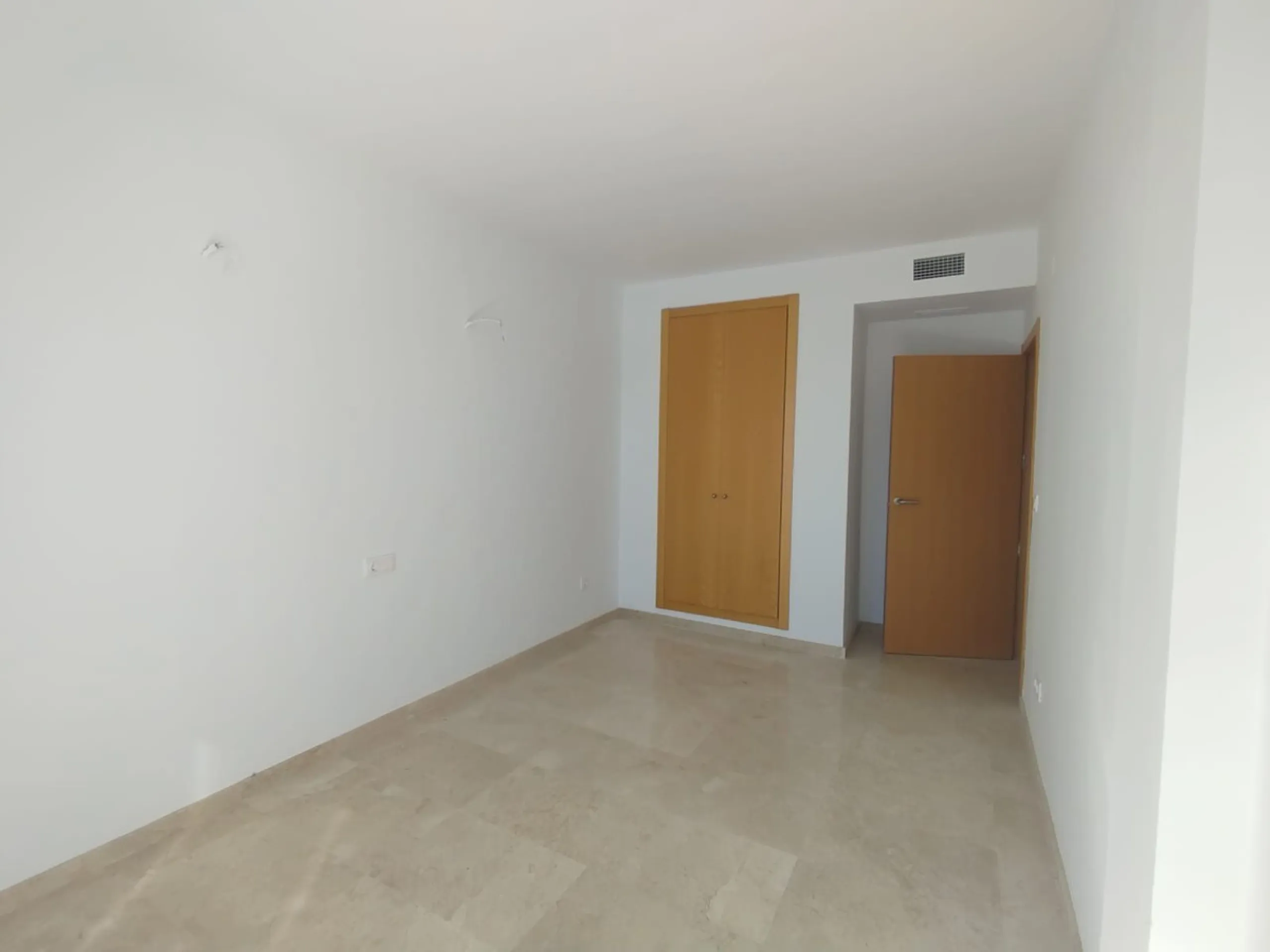 House - Townhouse в продаже в Casares, Málaga. В доме 3 спален и 3 ванных комнат. Площадь дома 266 м²