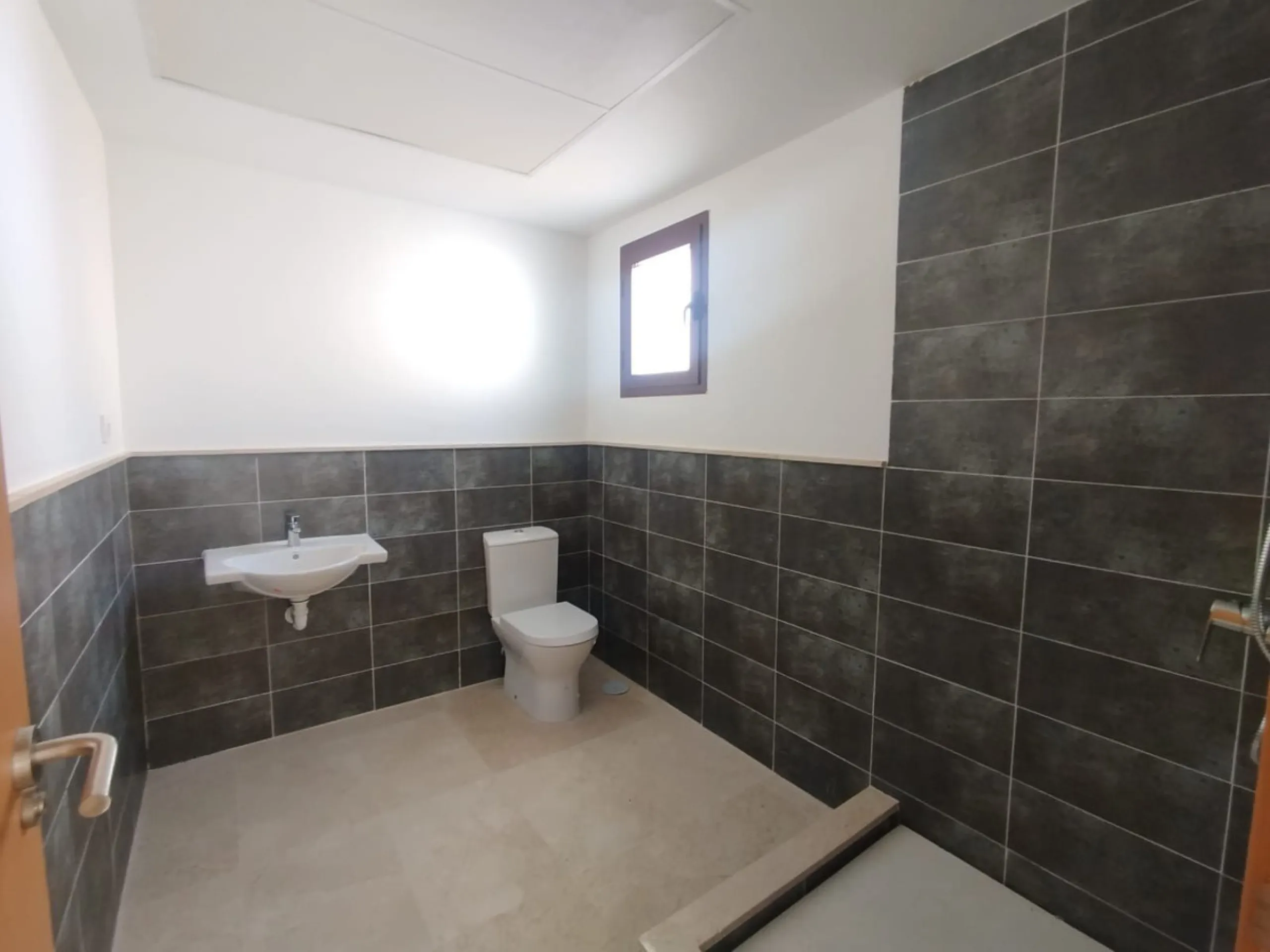 House - Townhouse в продаже в Casares, Málaga. В доме 3 спален и 3 ванных комнат. Площадь дома 266 м²