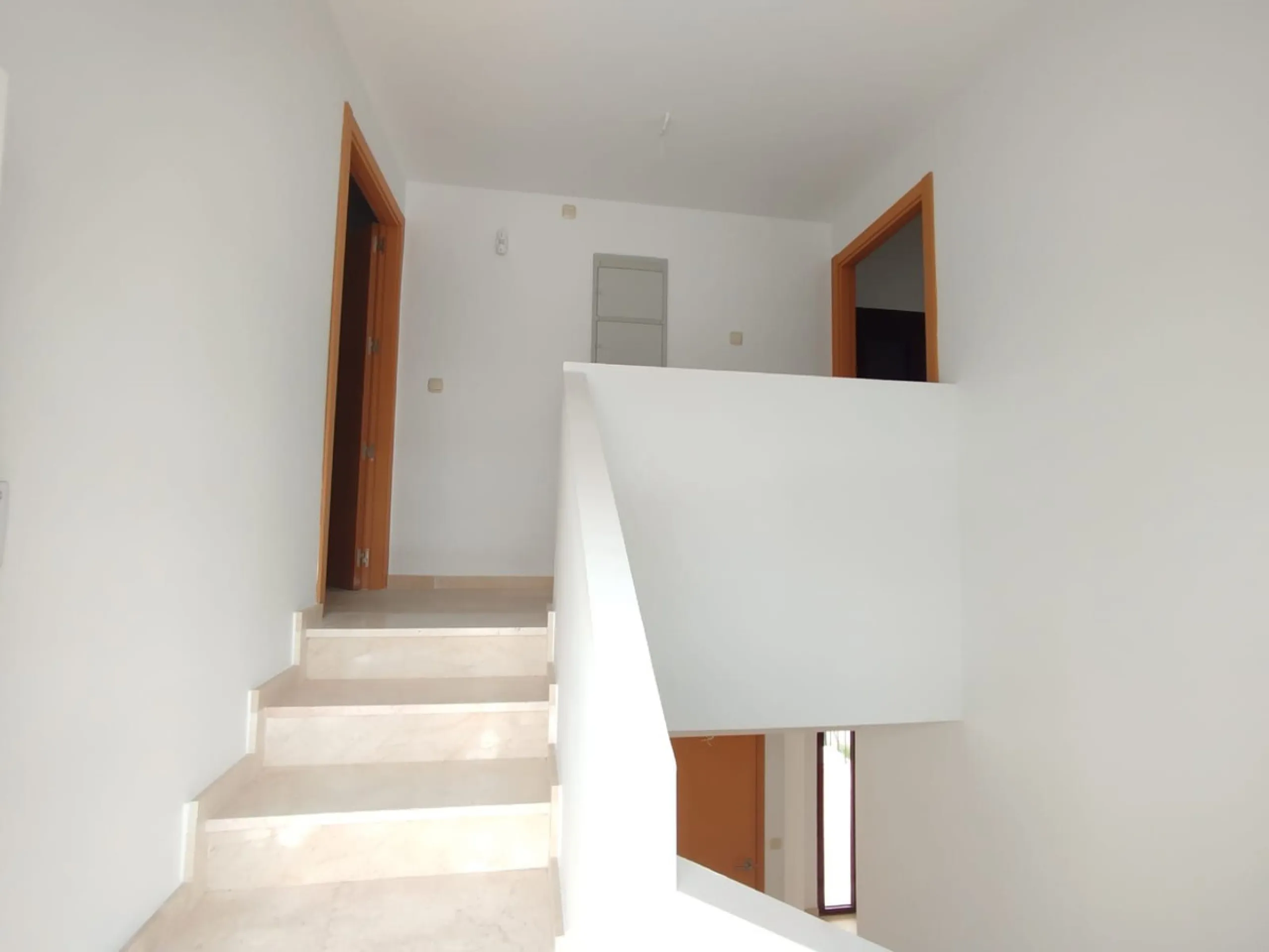House - Townhouse в продаже в Casares, Málaga. В доме 3 спален и 3 ванных комнат. Площадь дома 235 м²