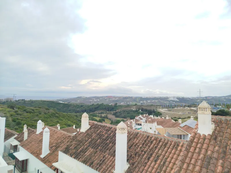 House - Townhouse в продаже в Casares, Málaga. В доме 3 спален и 3 ванных комнат. Площадь дома 235 м²