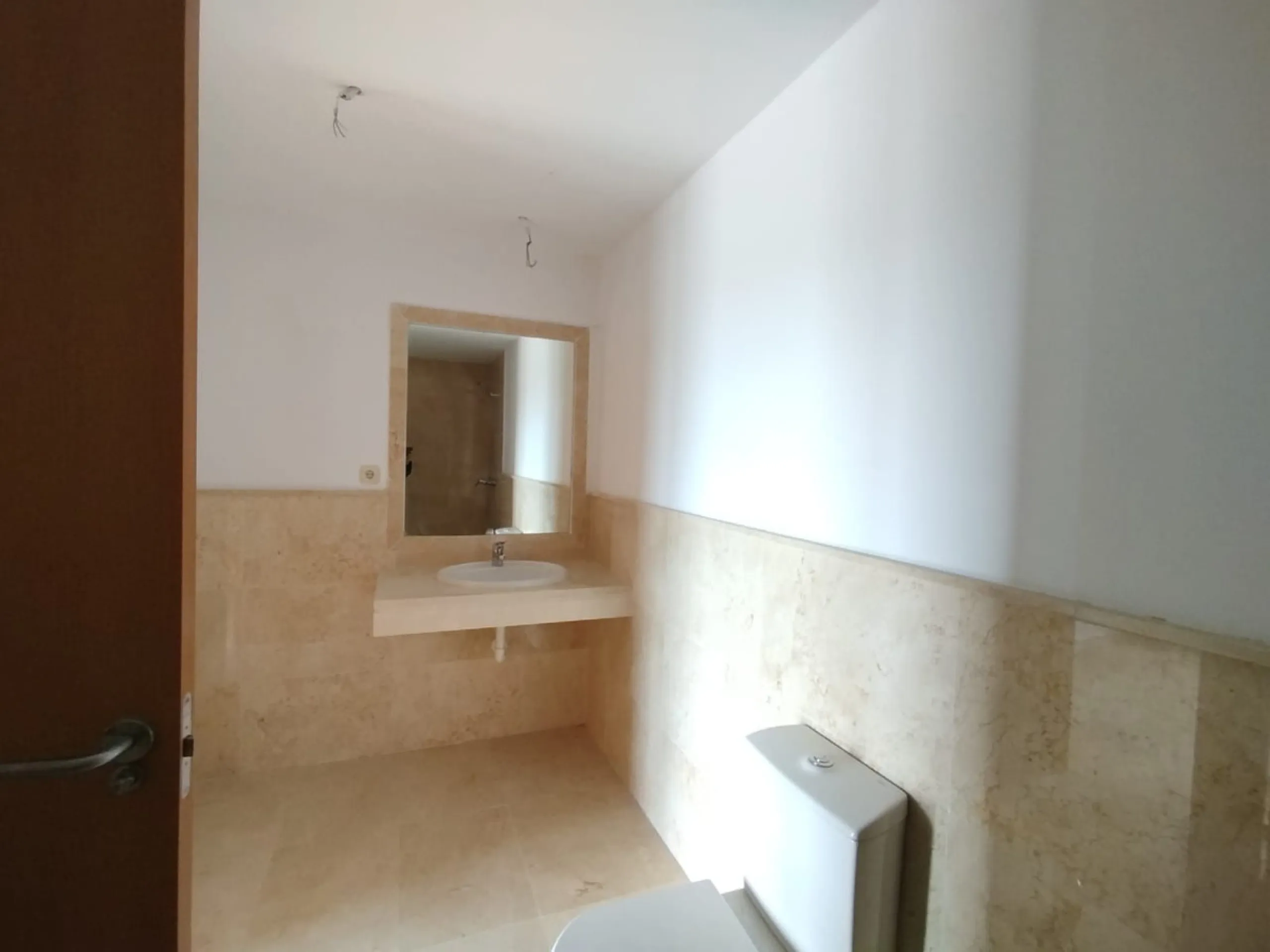 House - Townhouse в продаже в Casares, Málaga. В доме 3 спален и 2 ванных комнат. Площадь дома 240 м²
